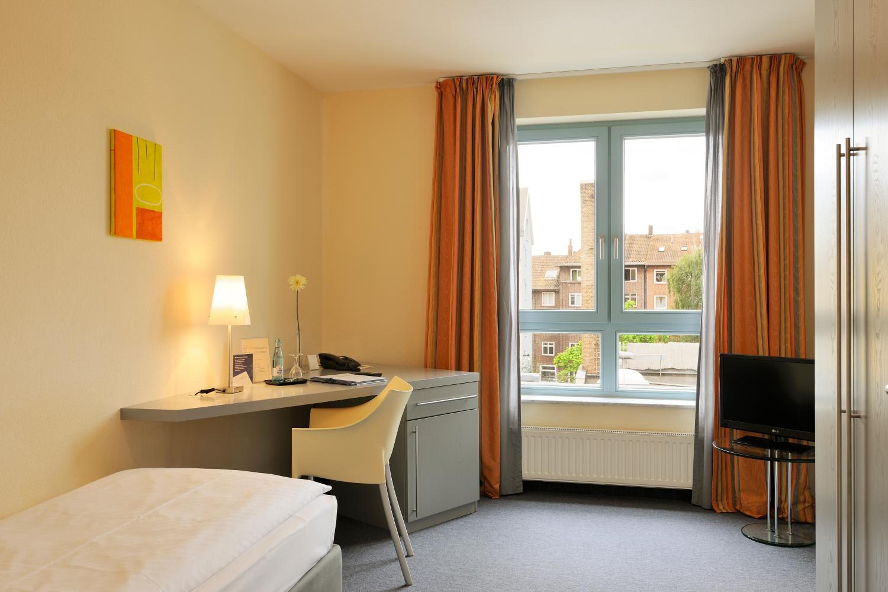Single Room photo 1