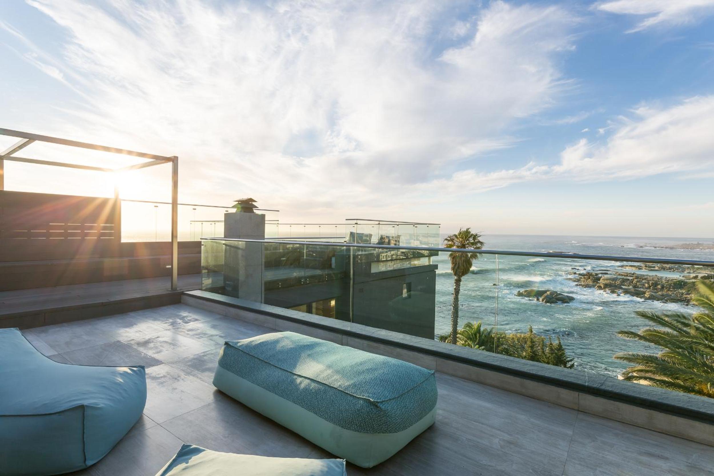 Penthouse Suite - Photo 3