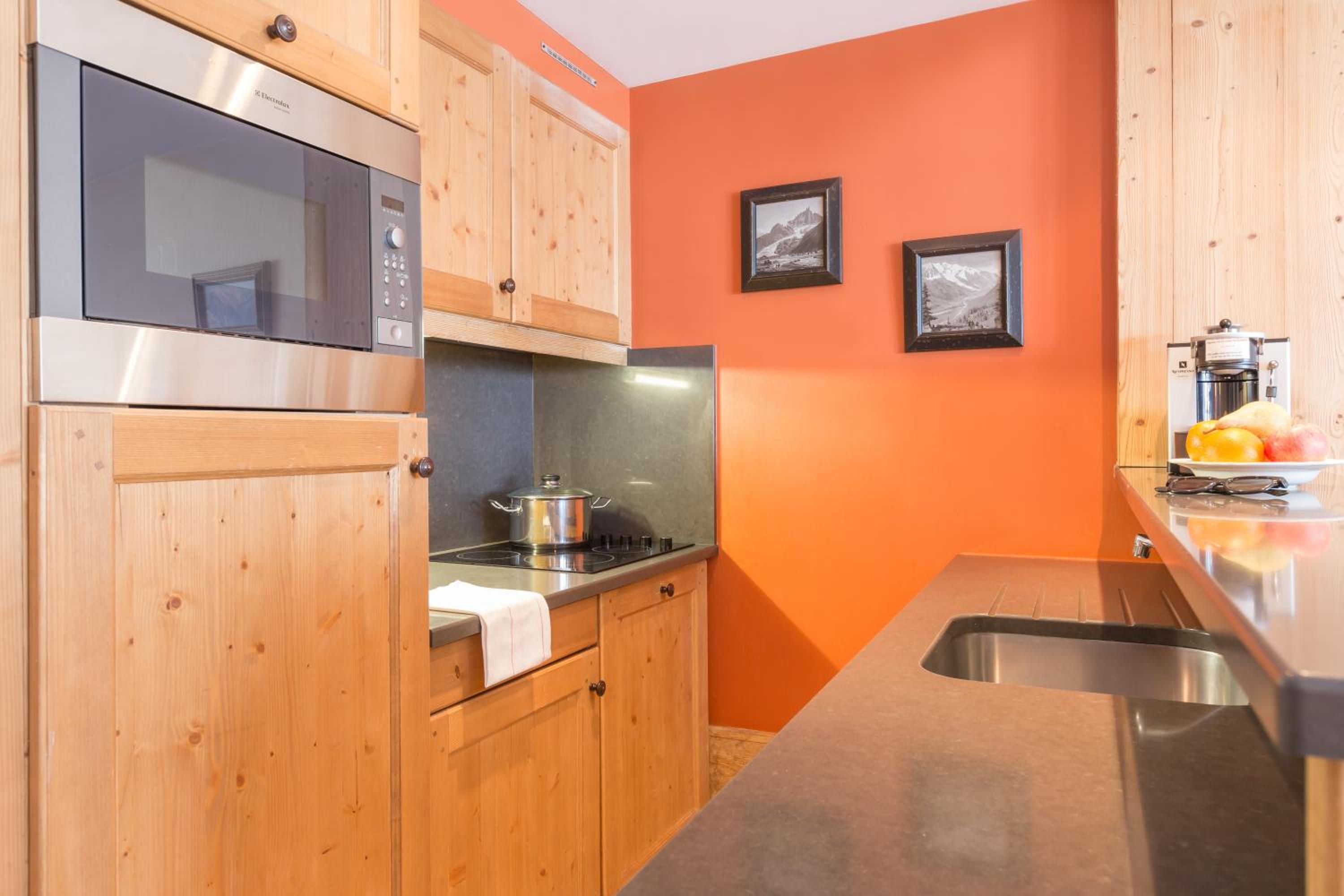 Two-Bedroom Duplex Apartment with 2 Sleeping Alcove and Balcony (10 People), photo 6