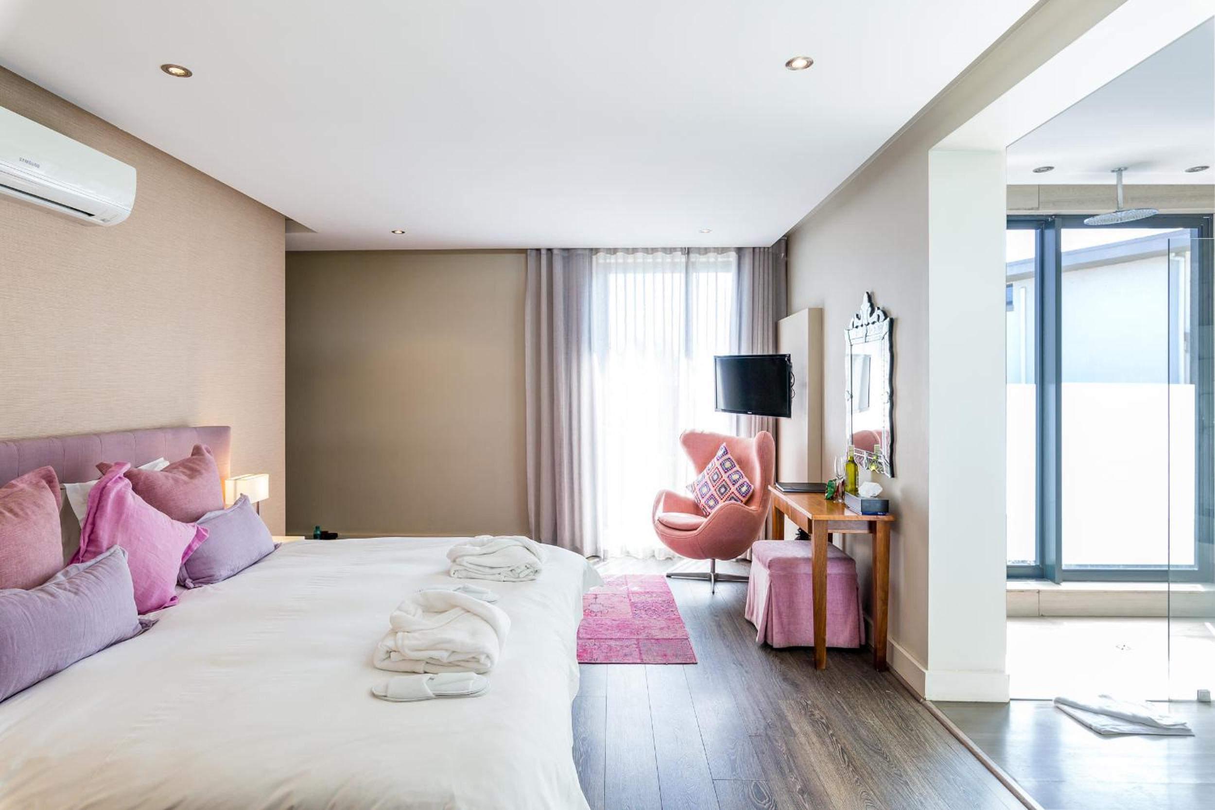 Garden View Suite - Photo 9