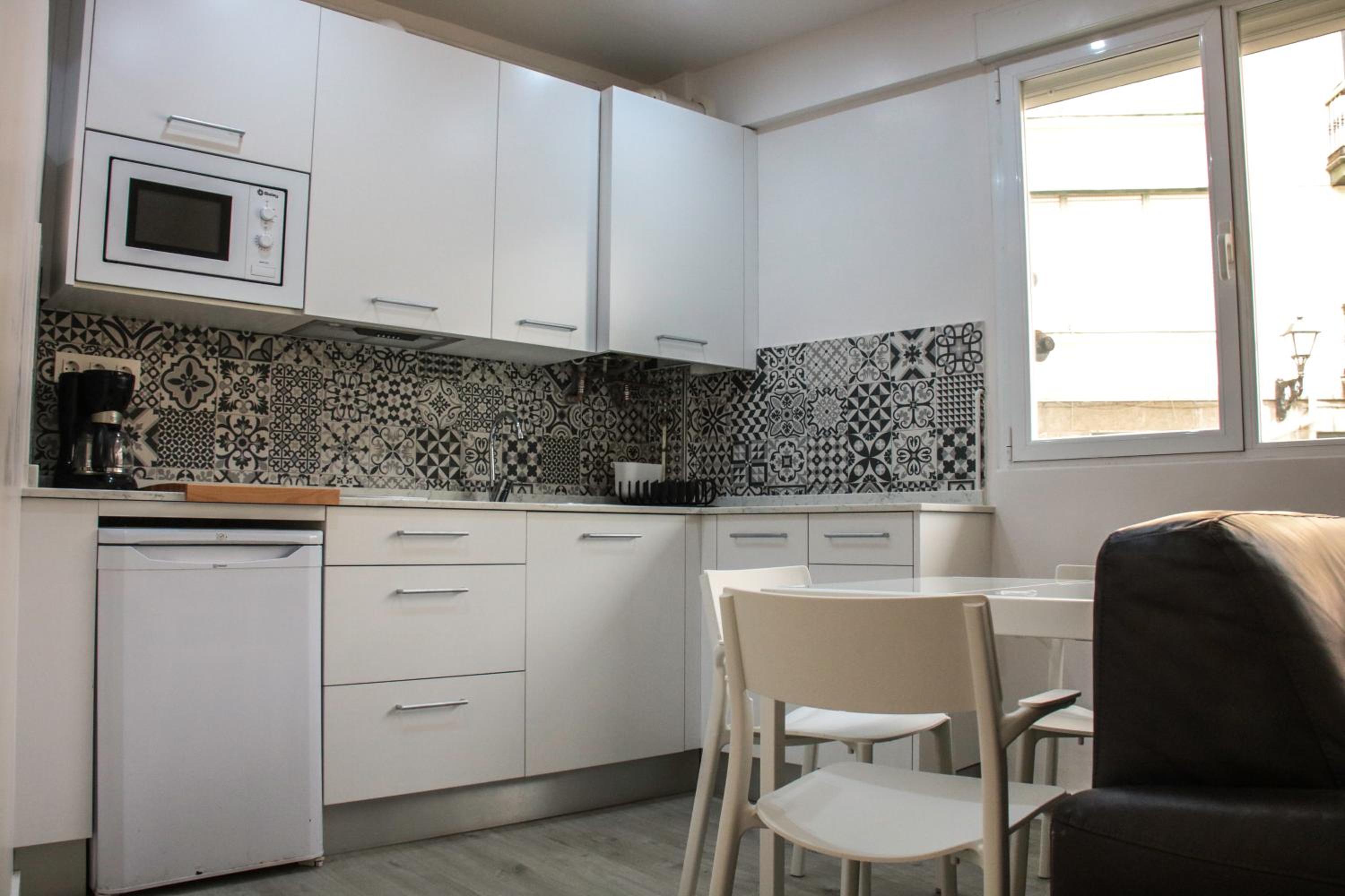 Apartment - Photo 8