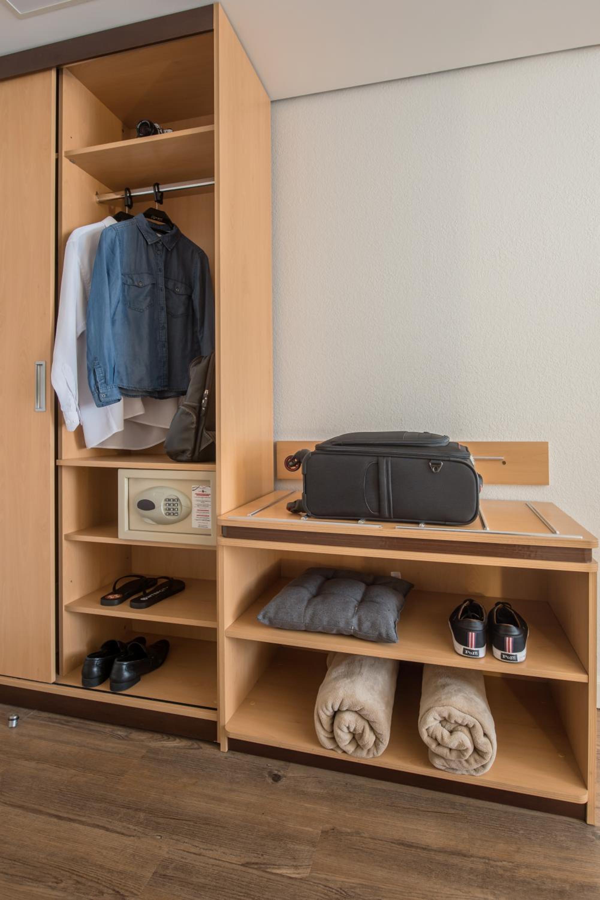 Deluxe Triple Room photo 3