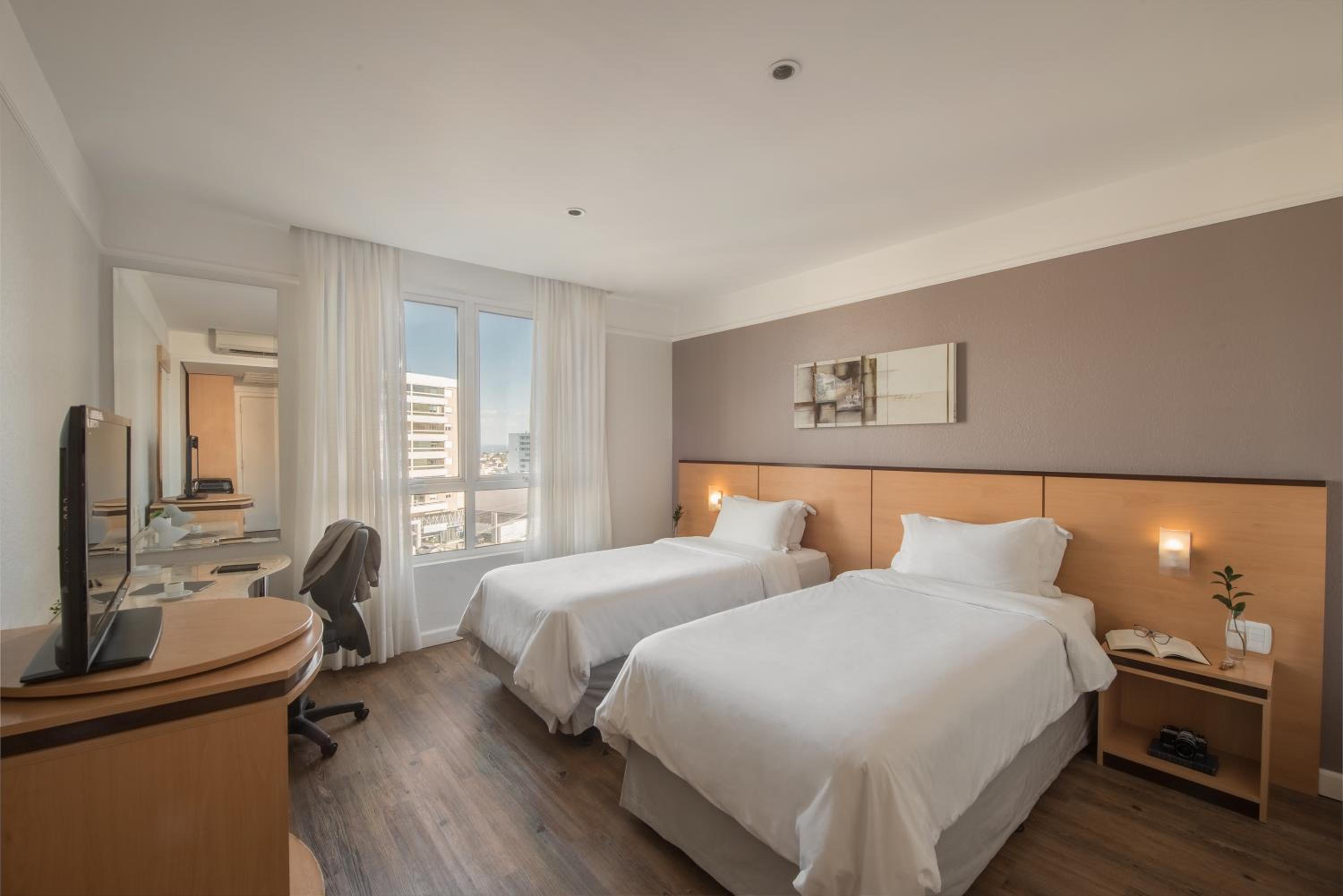 Standard Twin - 2 Single Beds photo 1