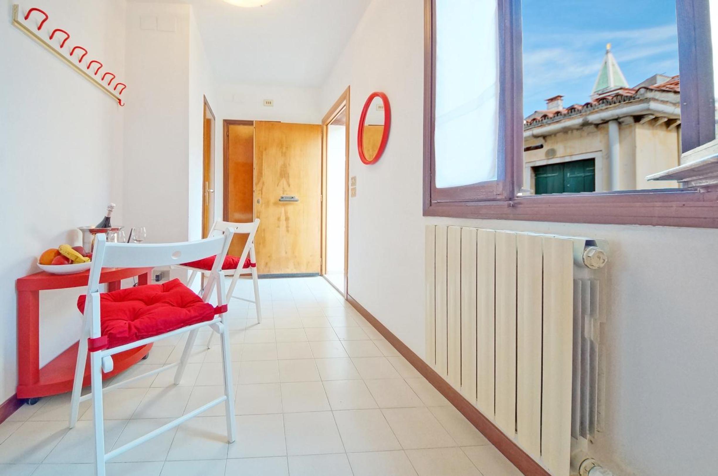 Apartment with Terrace photo 3