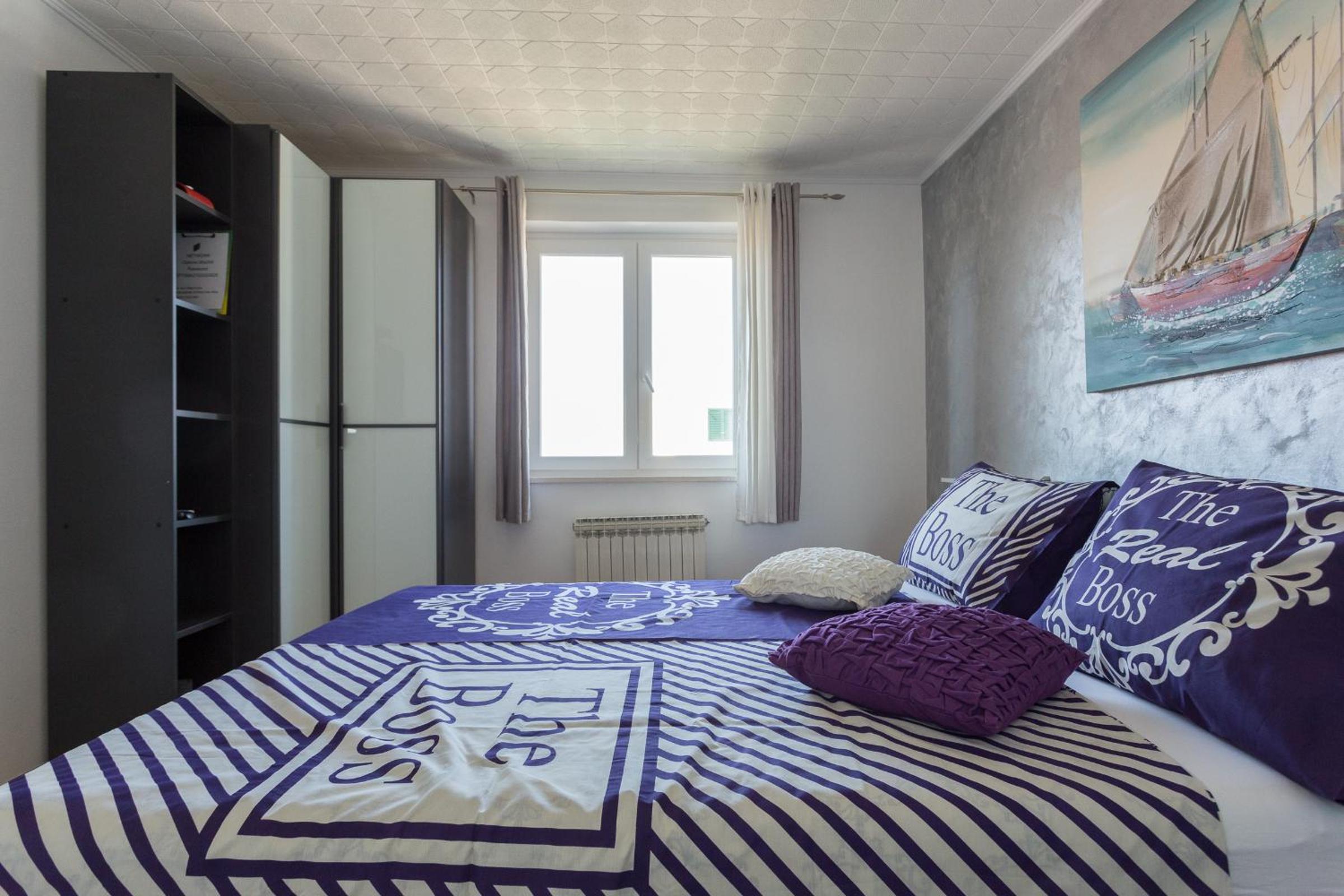 Double Room with Shared Bathroom photo 2