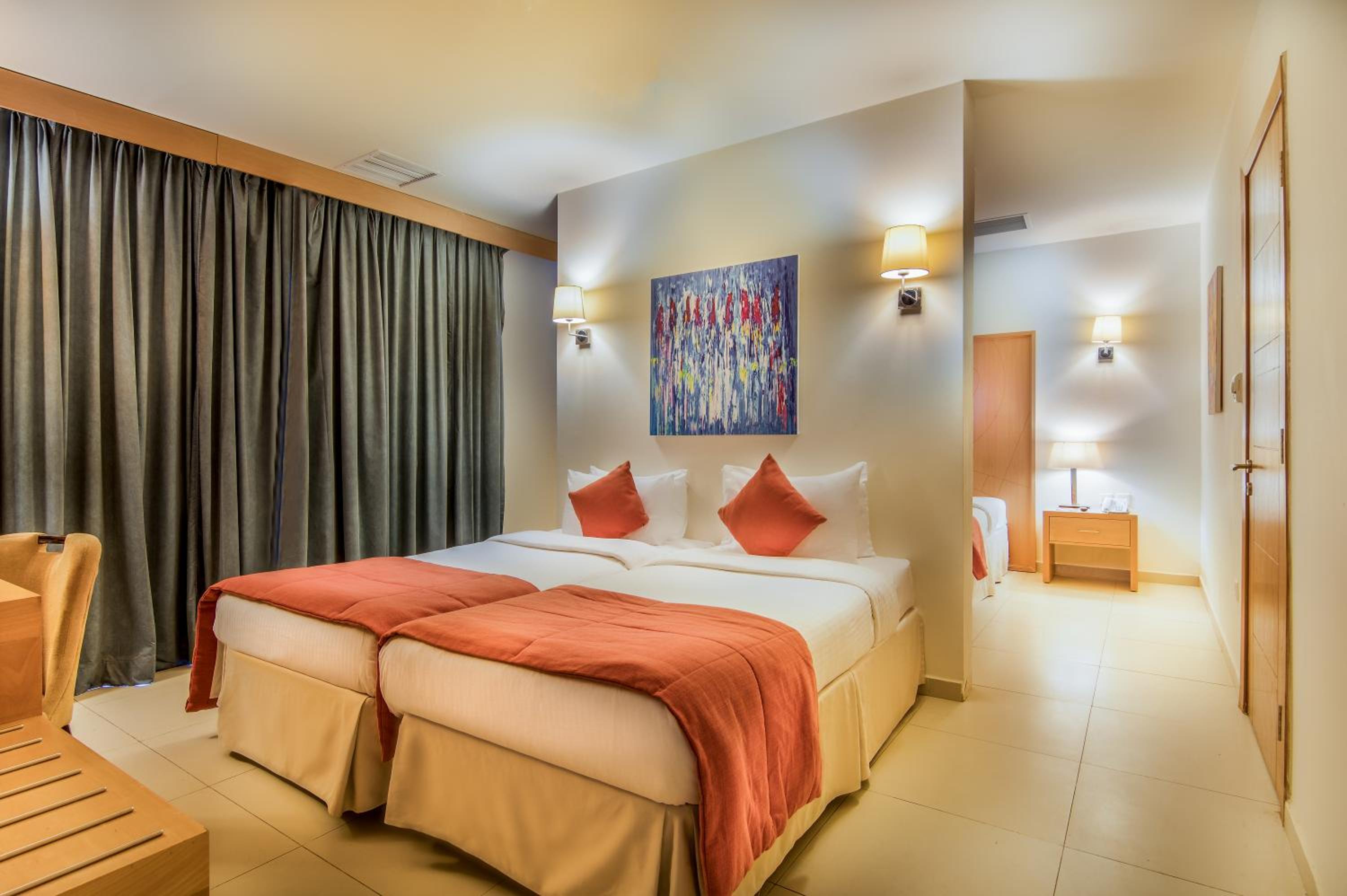 Premium Twin Room - Non-Smoking photo 3
