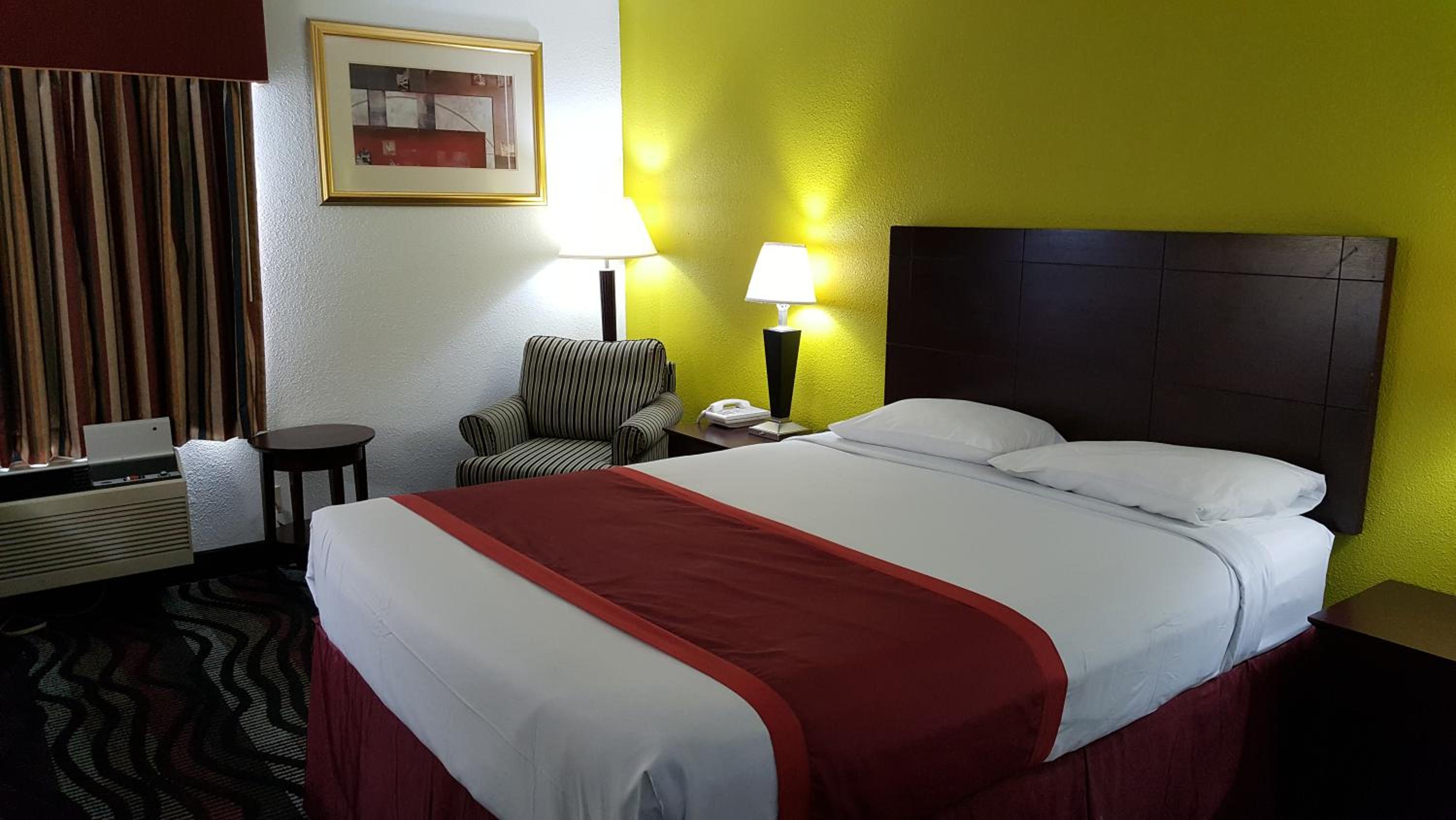 Queen Room - Photo 1