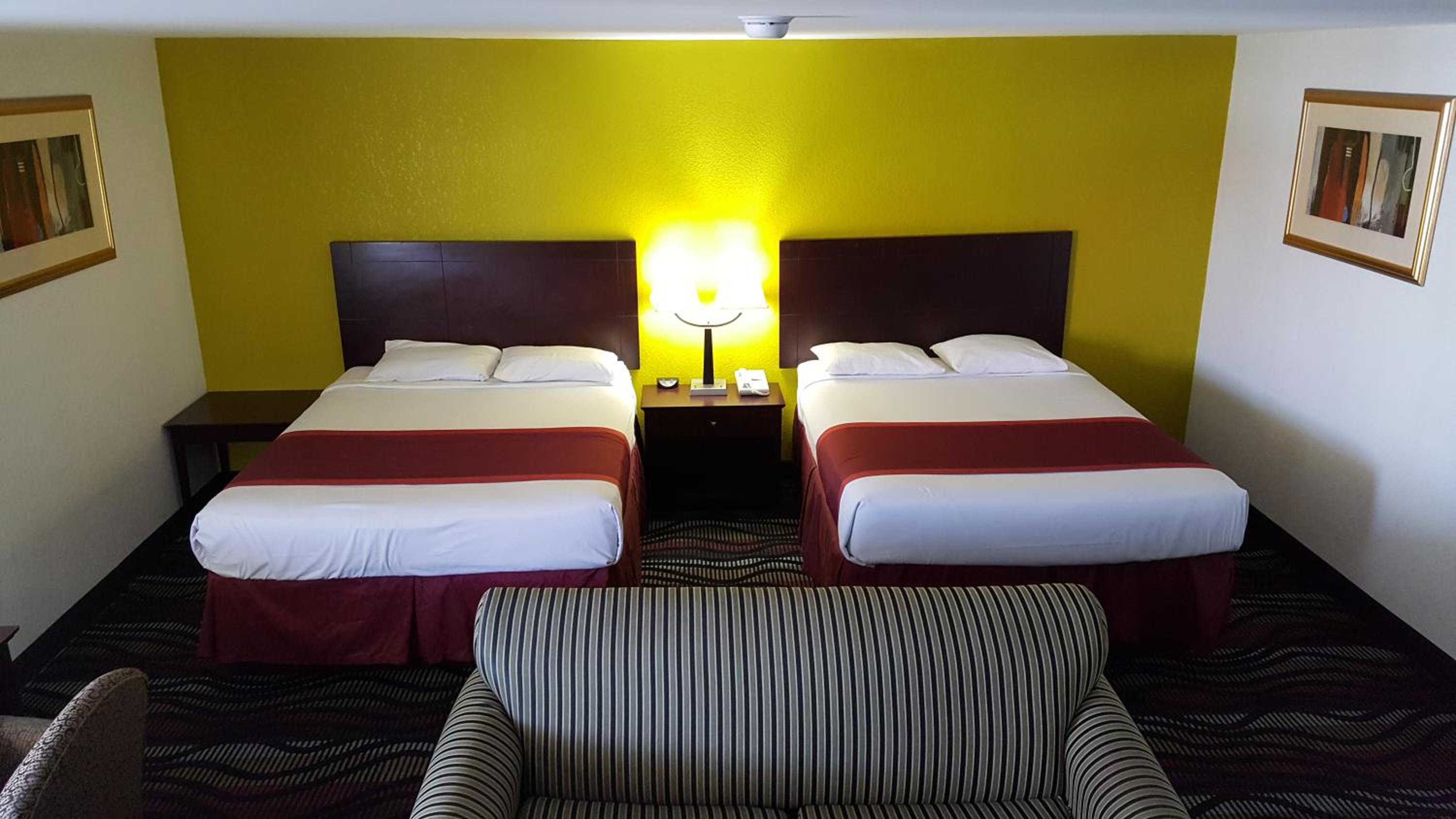 Queen Suite with Two Queen Beds - Photo 1