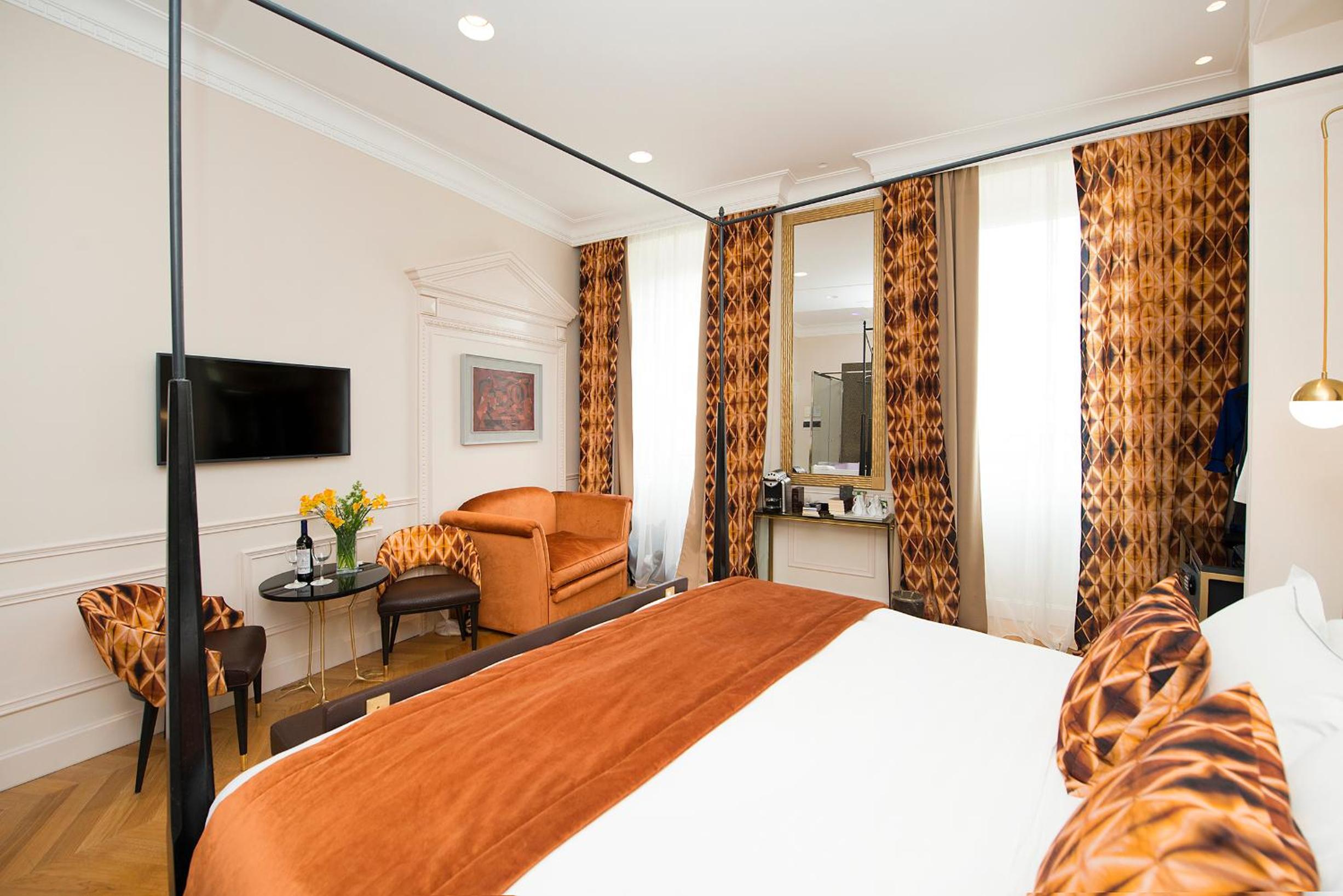 Junior Suite with City View photo 1