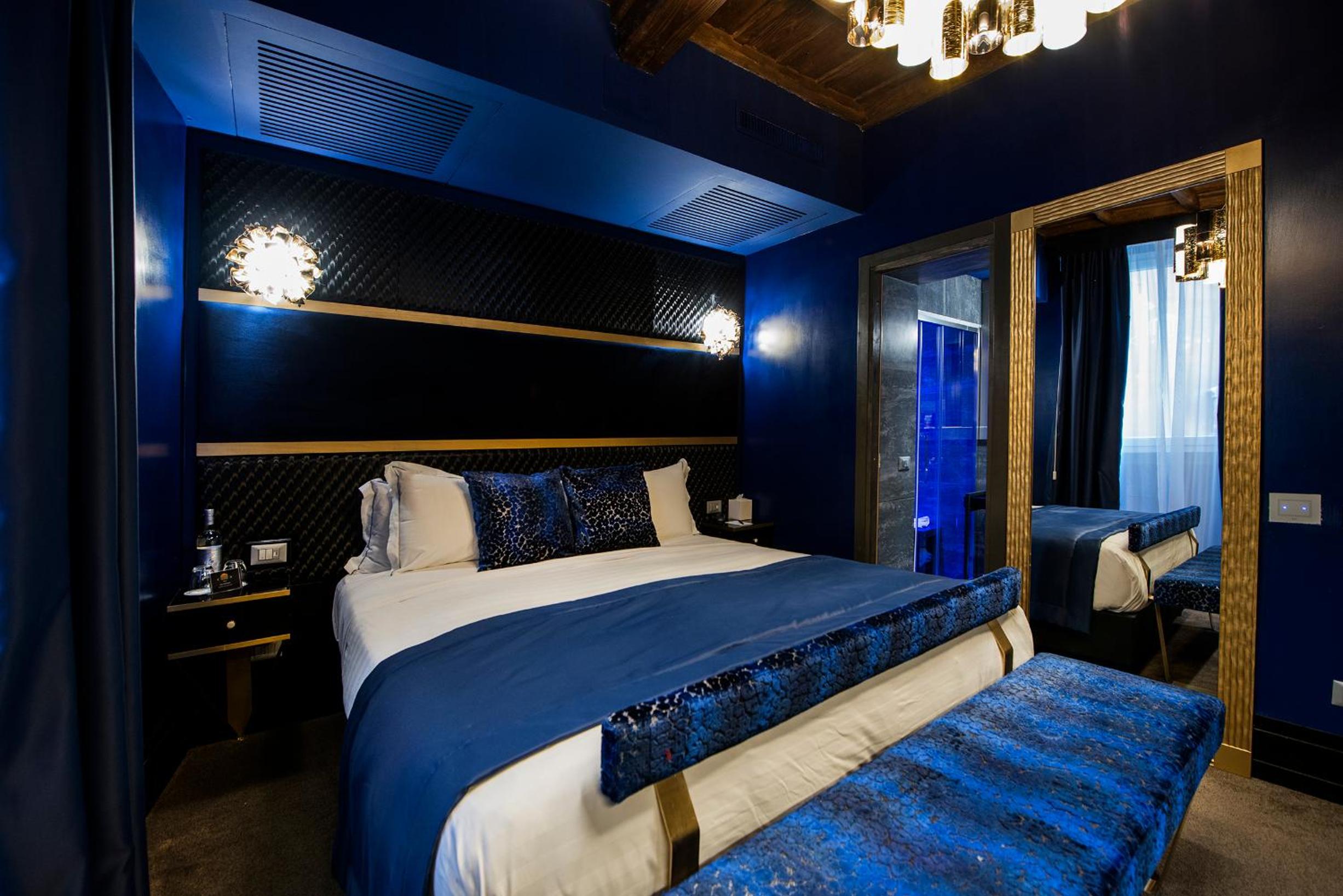 Superior Double or Twin Room photo 3