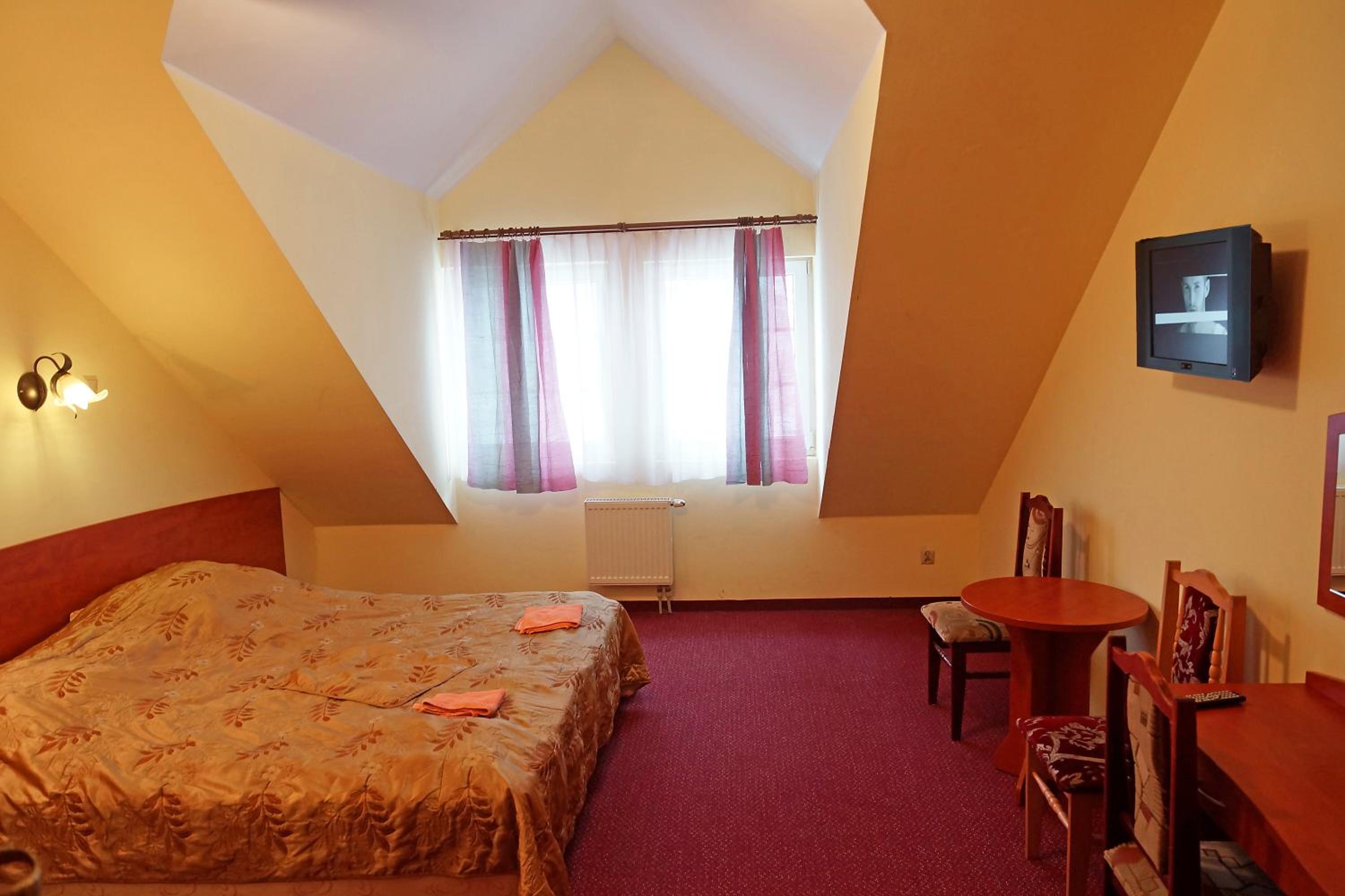 Double or Twin Room - Photo 1