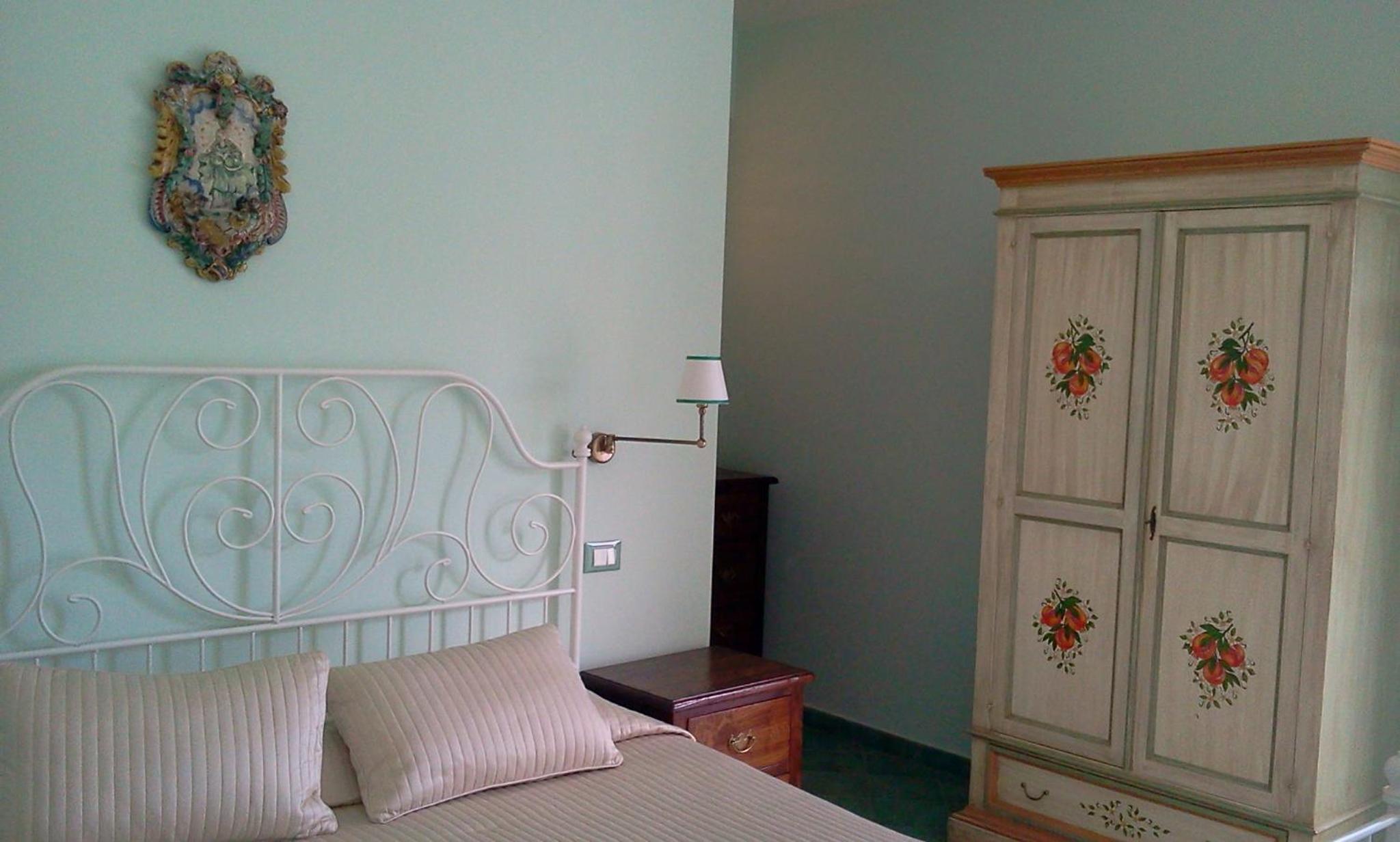 Double Room - Photo 11