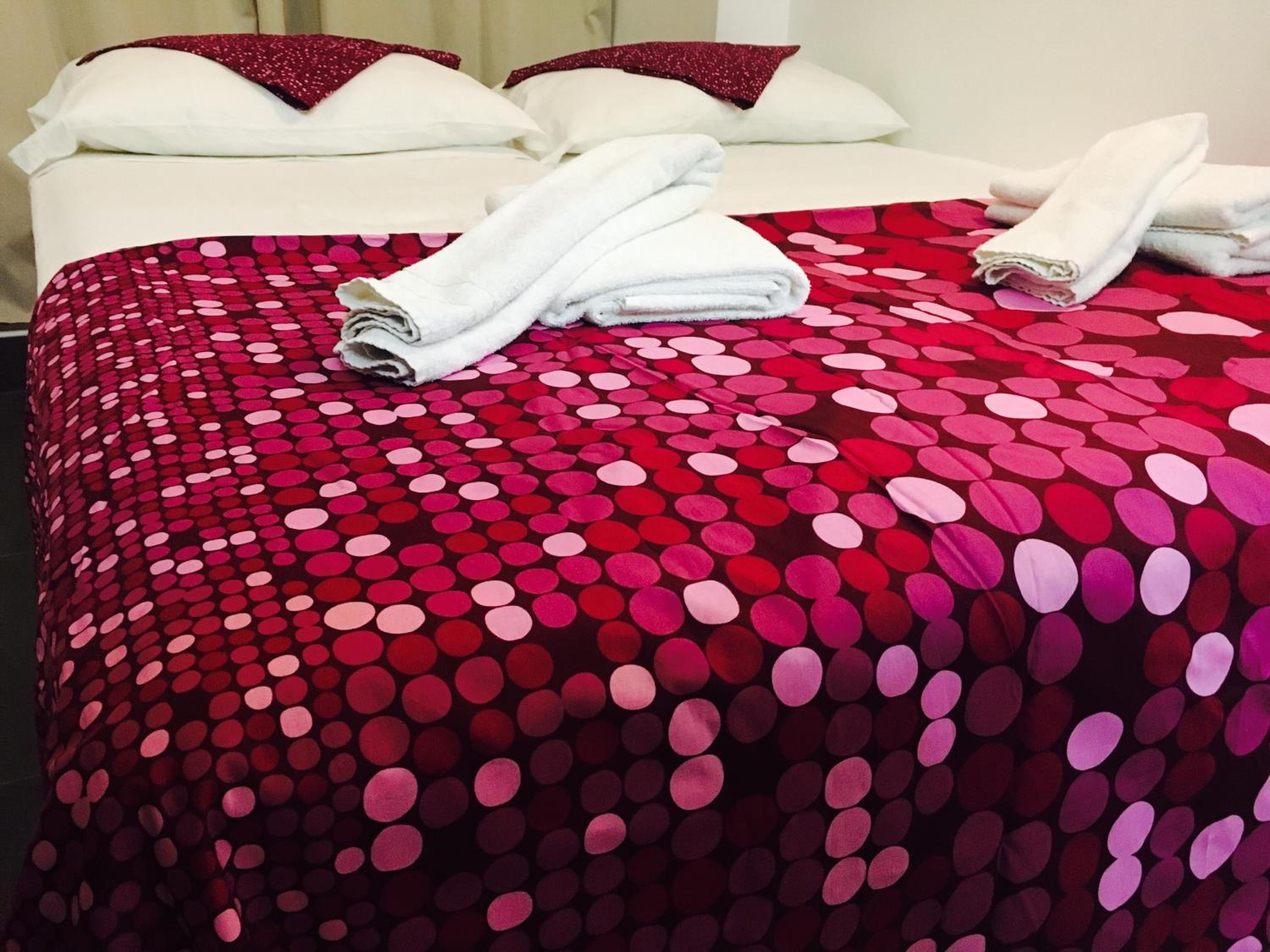 Twin Room with Private Bathroom photo 1
