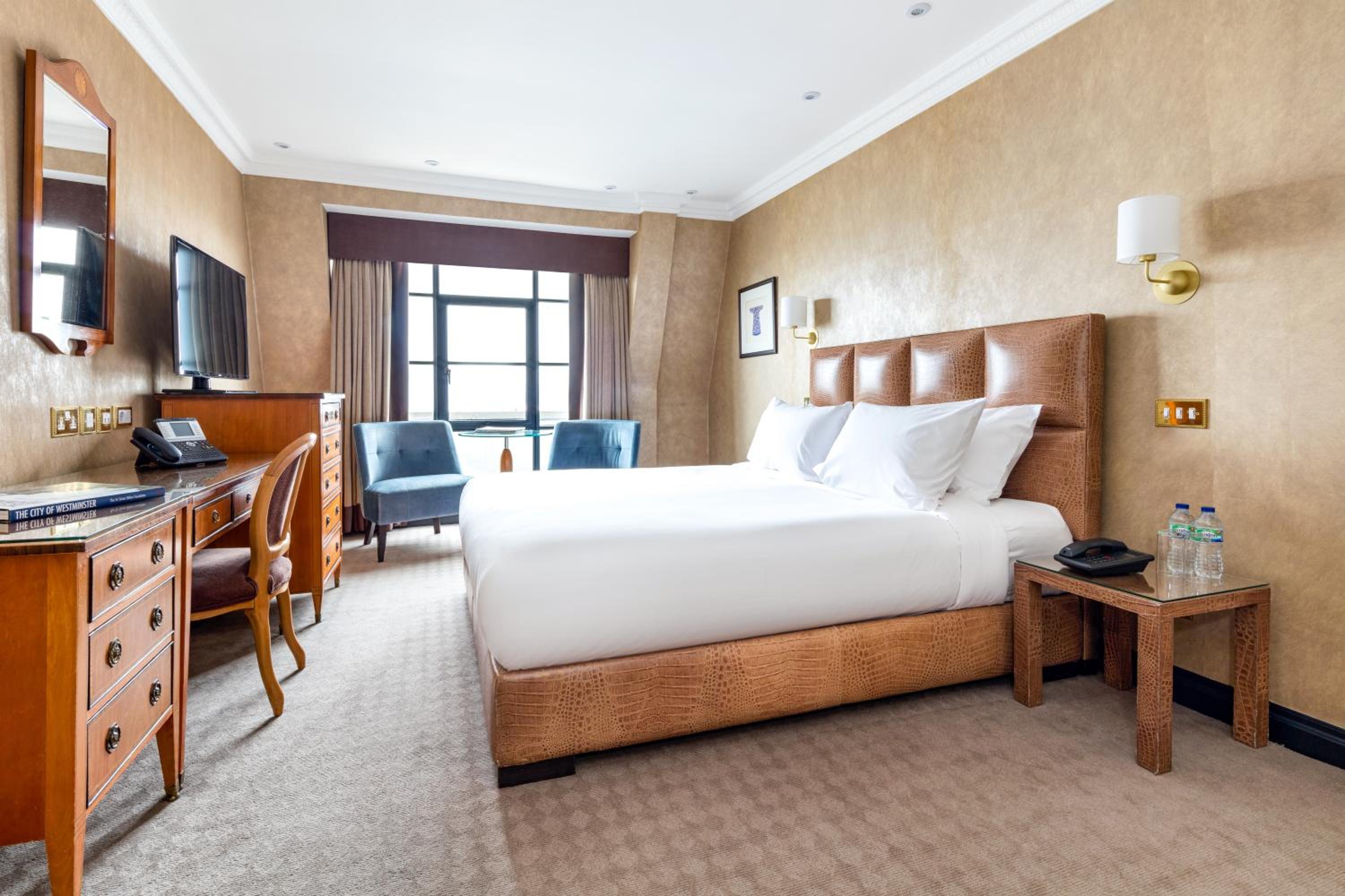 Premium Room - Square View