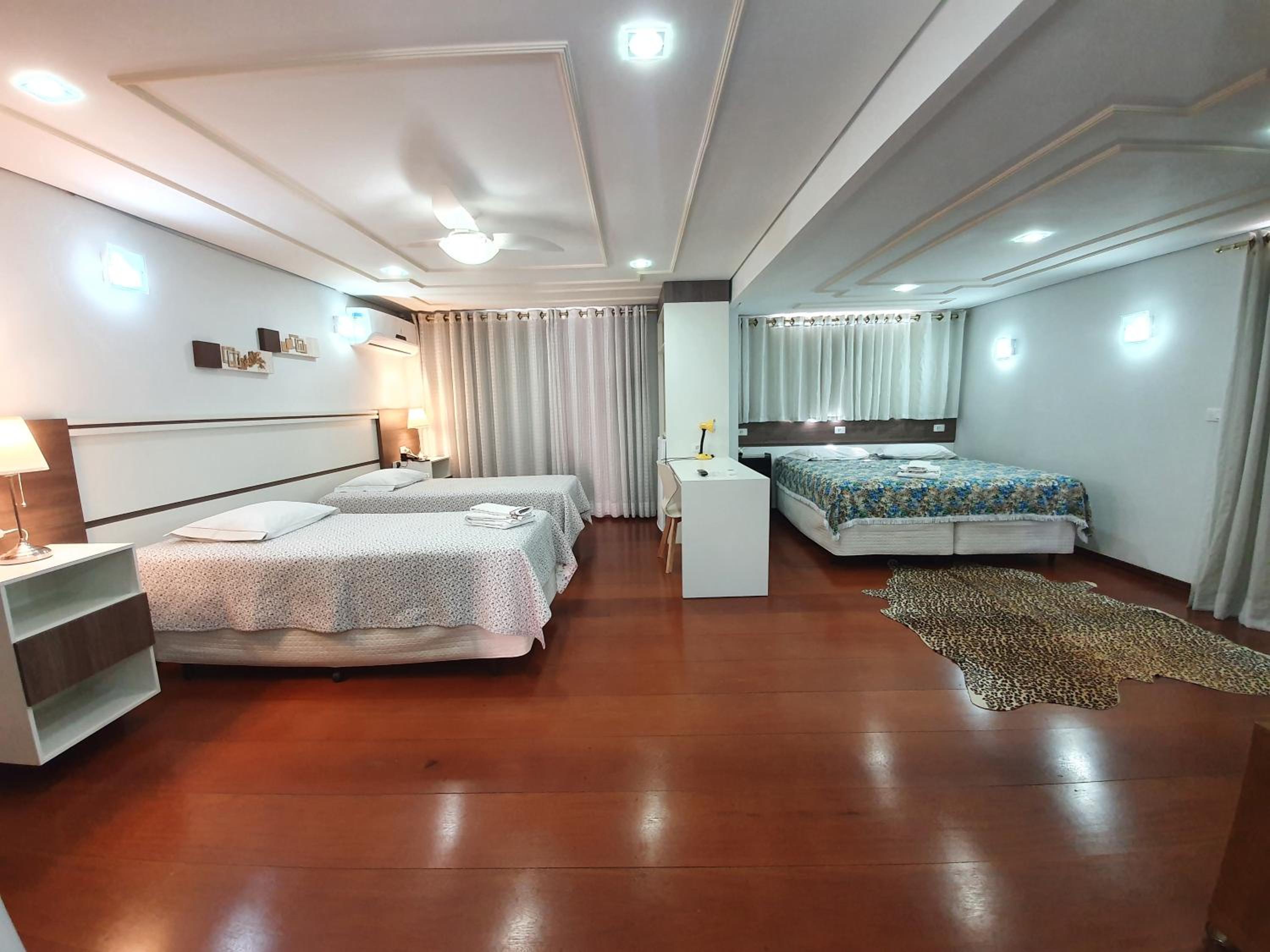 Deluxe Family Suite photo 1