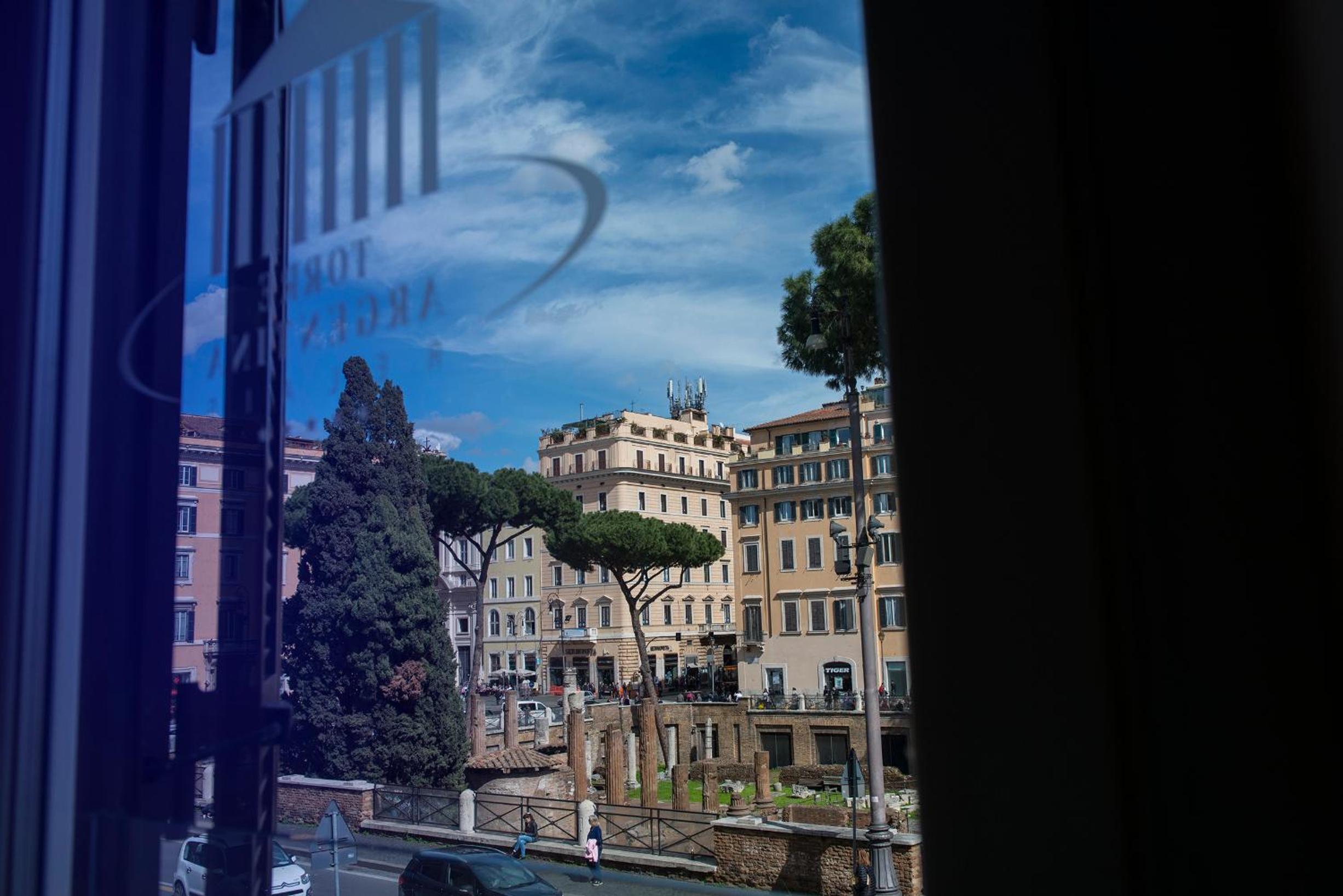 Junior Suite with City View photo 3