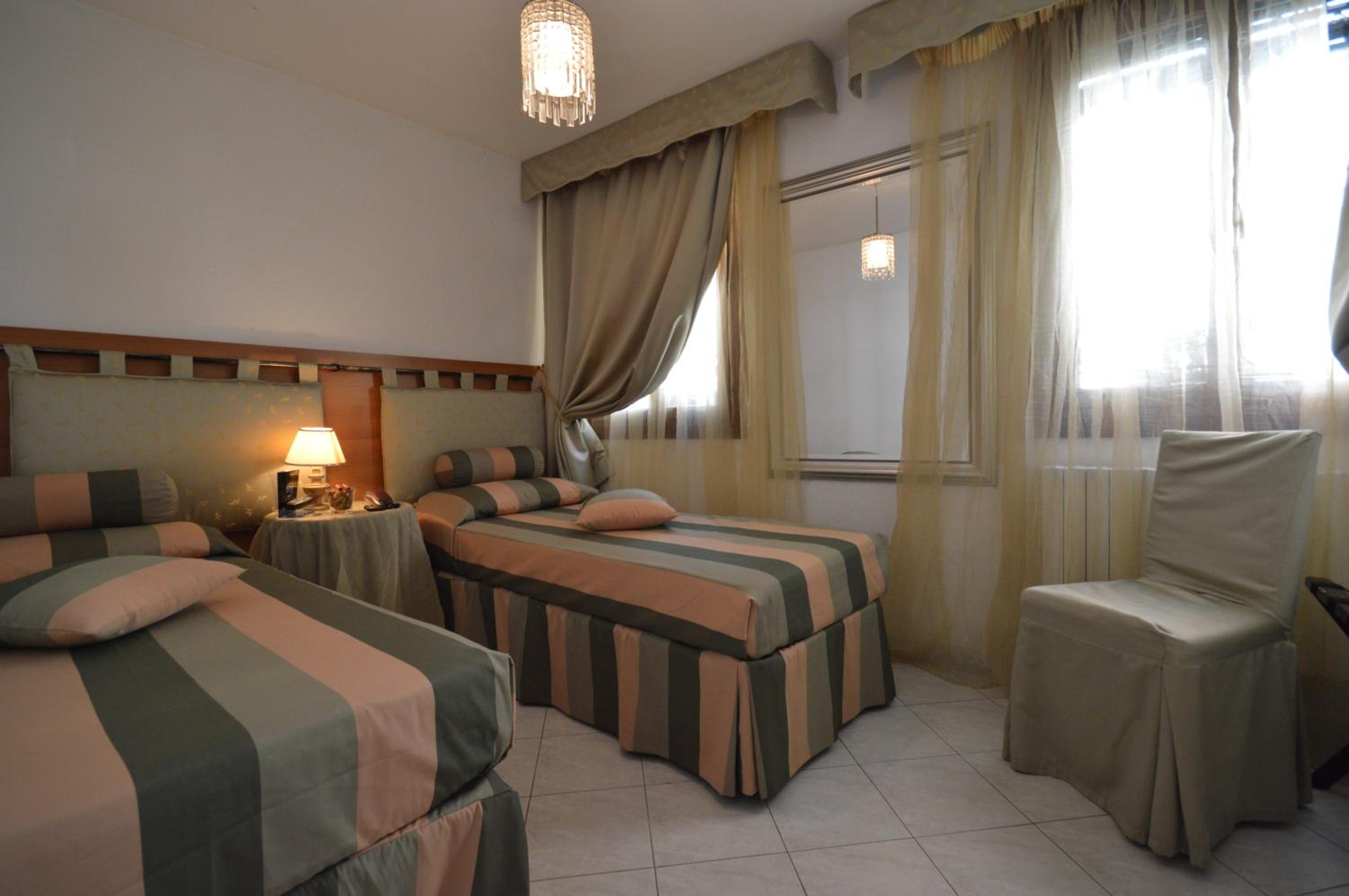Double or Twin Room photo 2