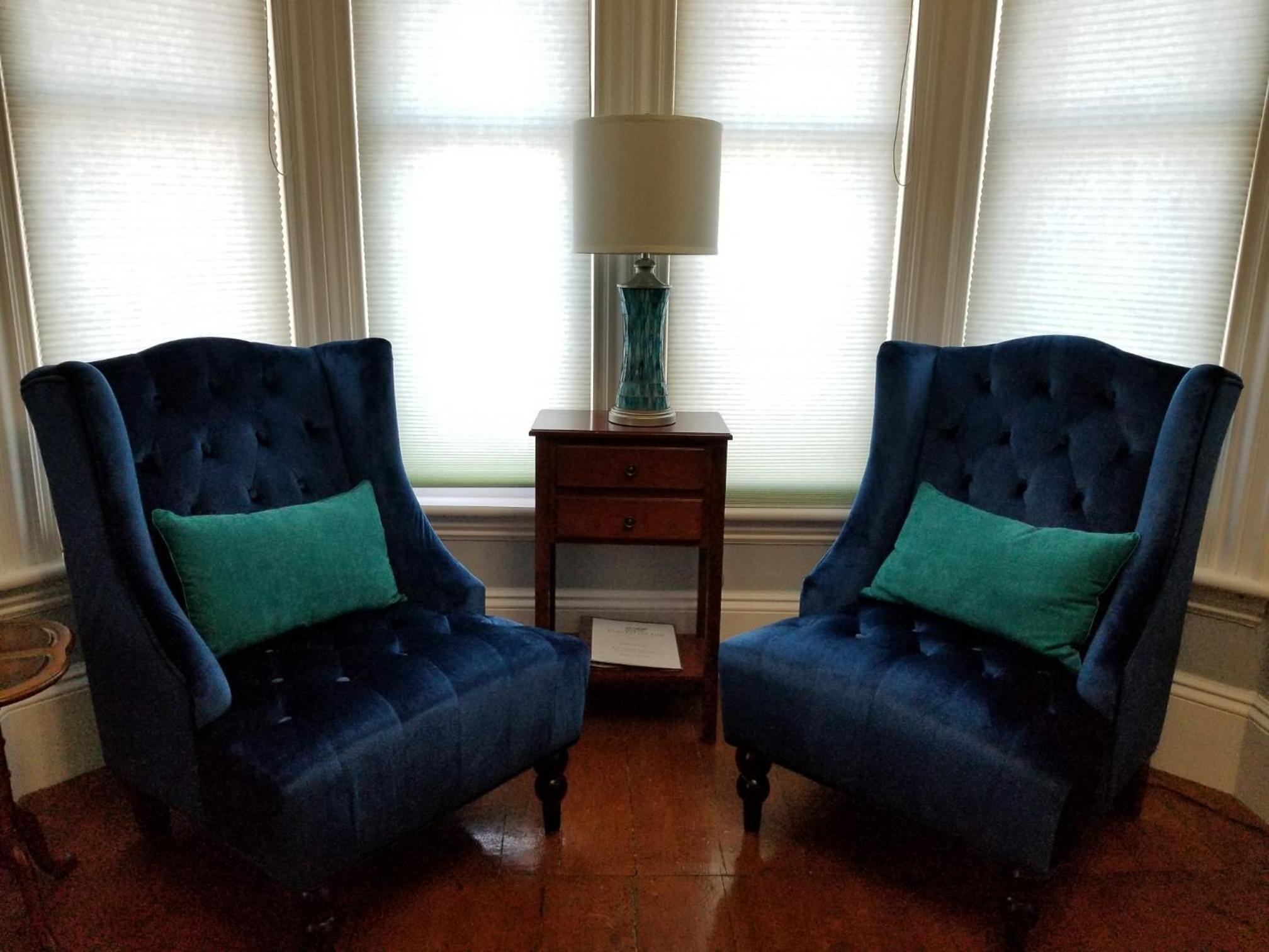 Queen Room - Painted Lady photo 2