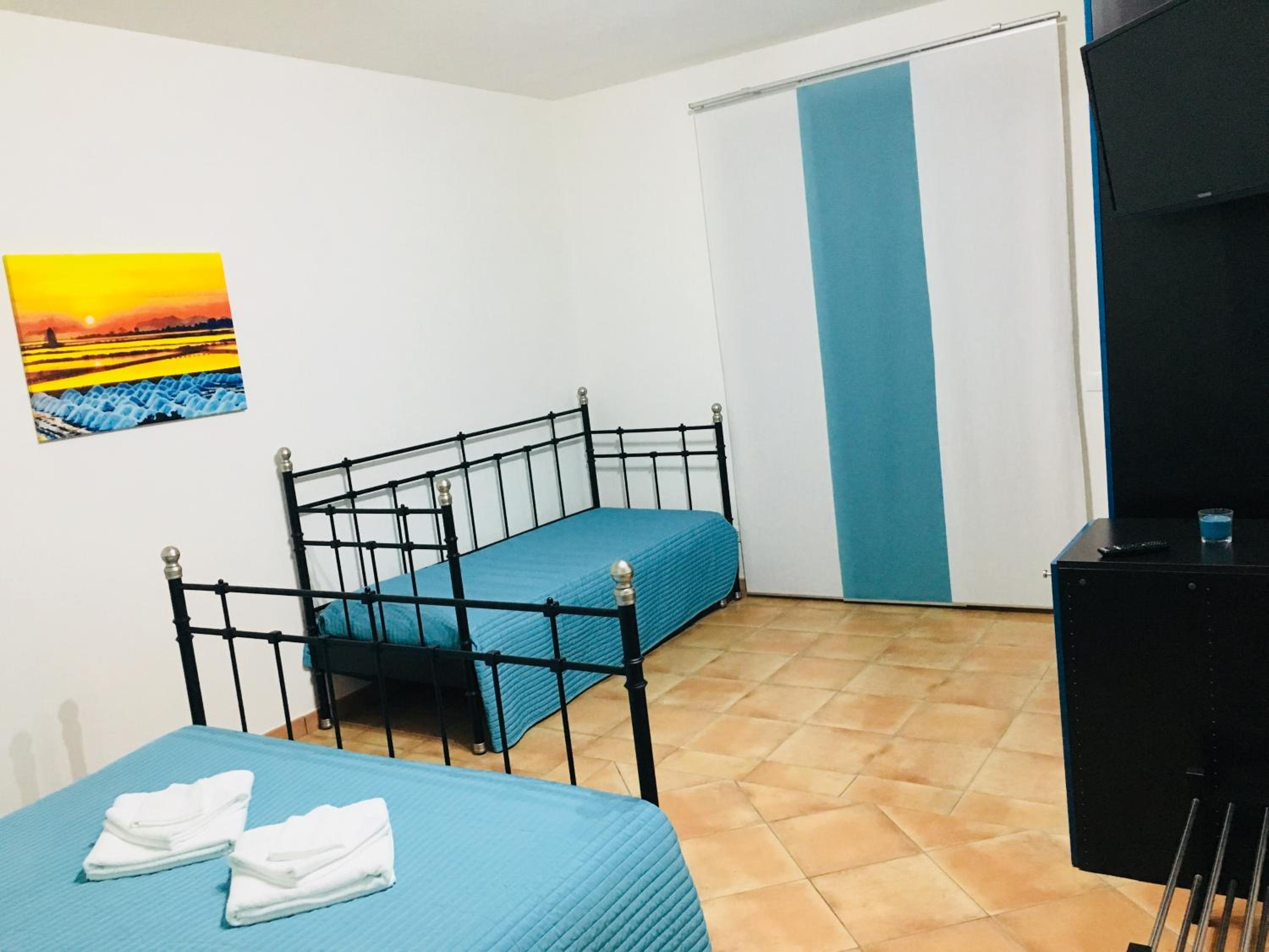 Double Room with Private Bathroom photo 2