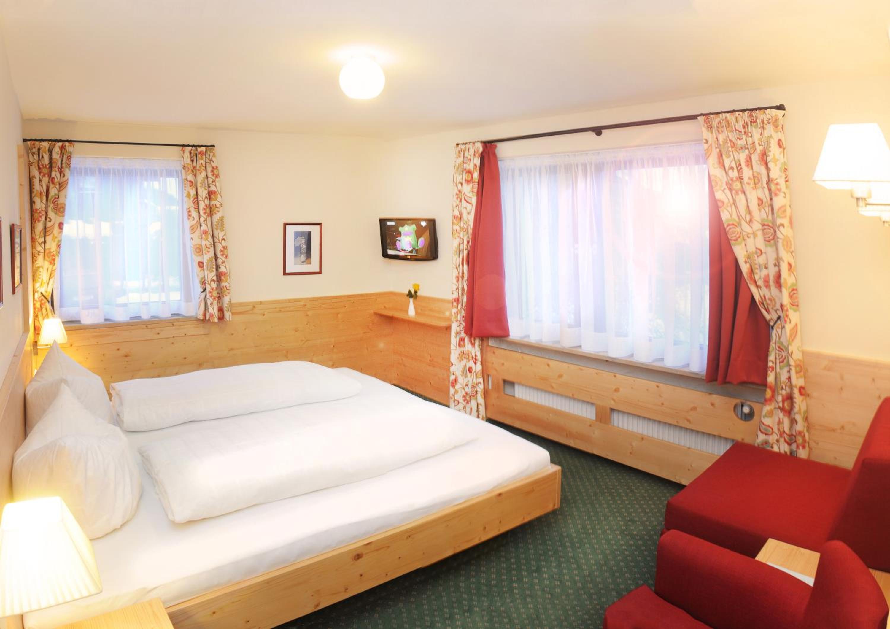 Double Room - Photo 8