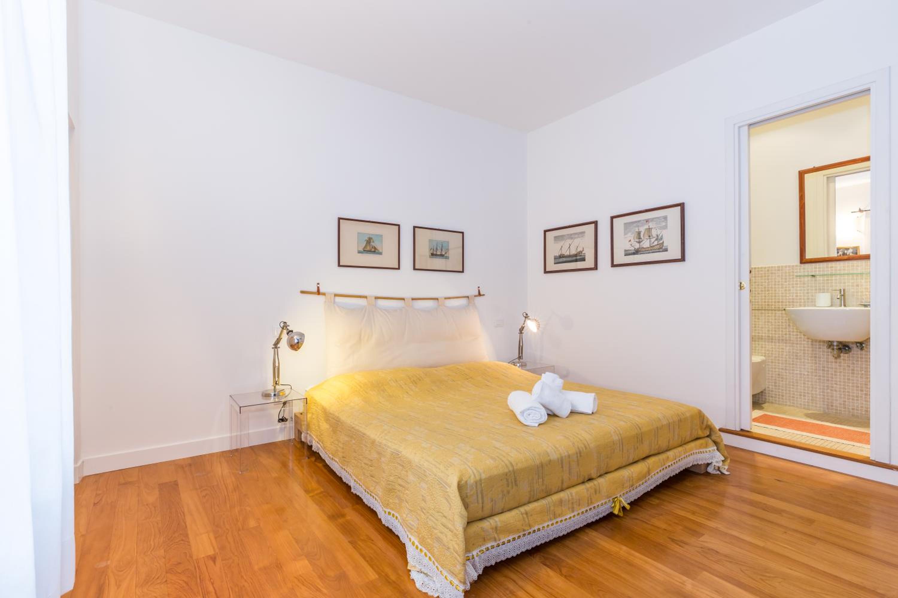 Deluxe Suite photo 2