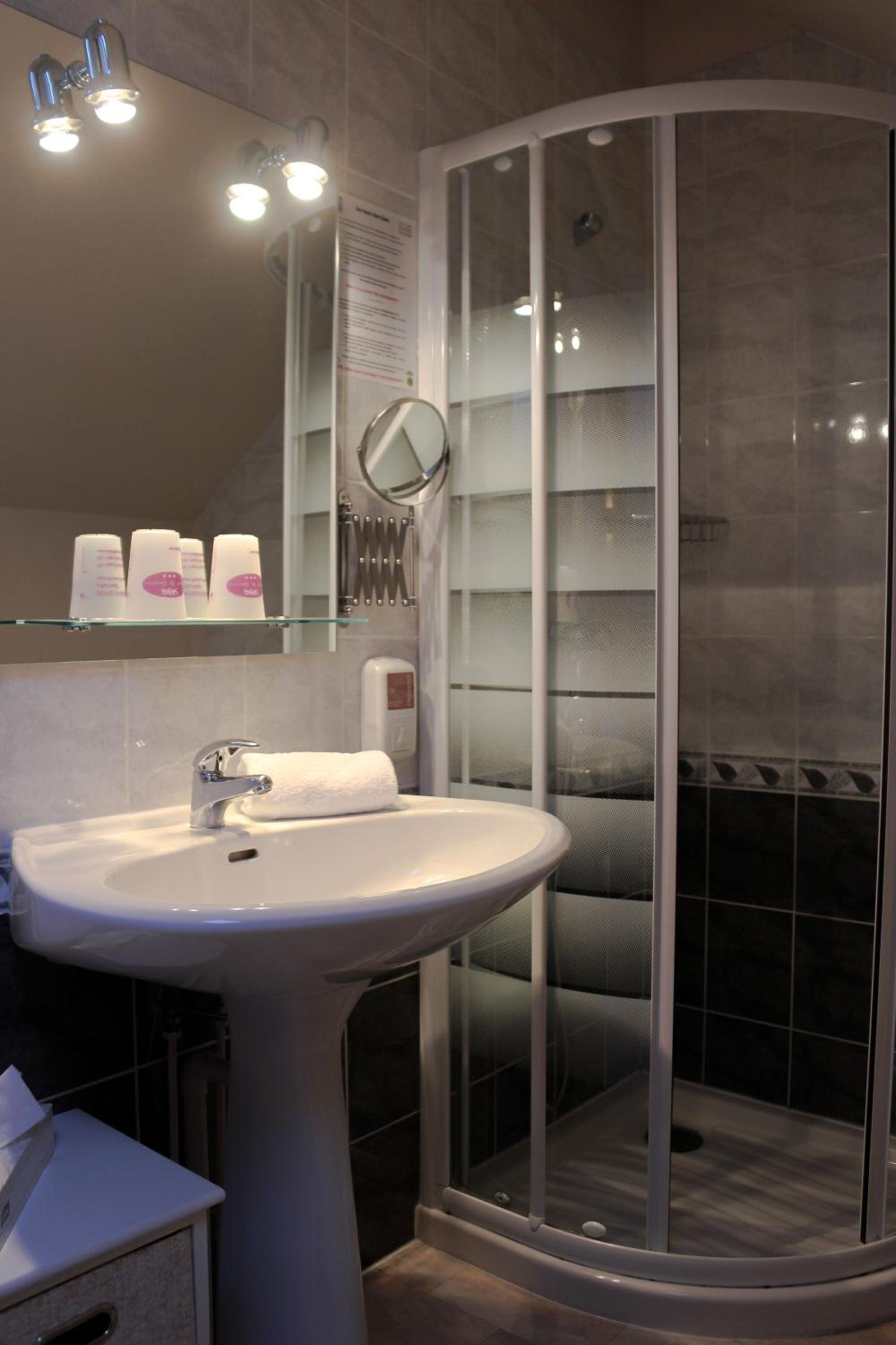 Double Room - Photo 4