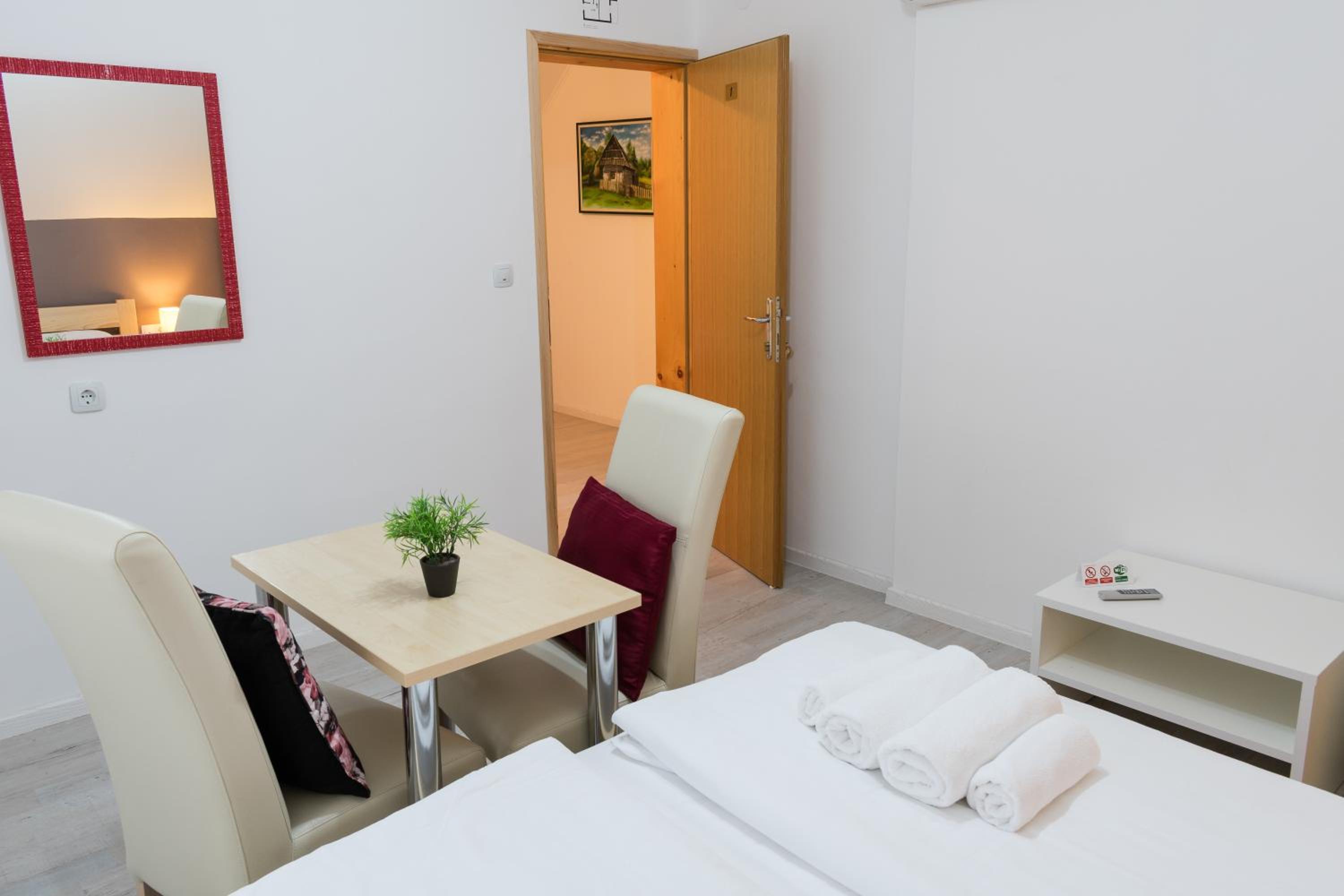 Three-Bedroom Apartment - Split Level - Photo 14