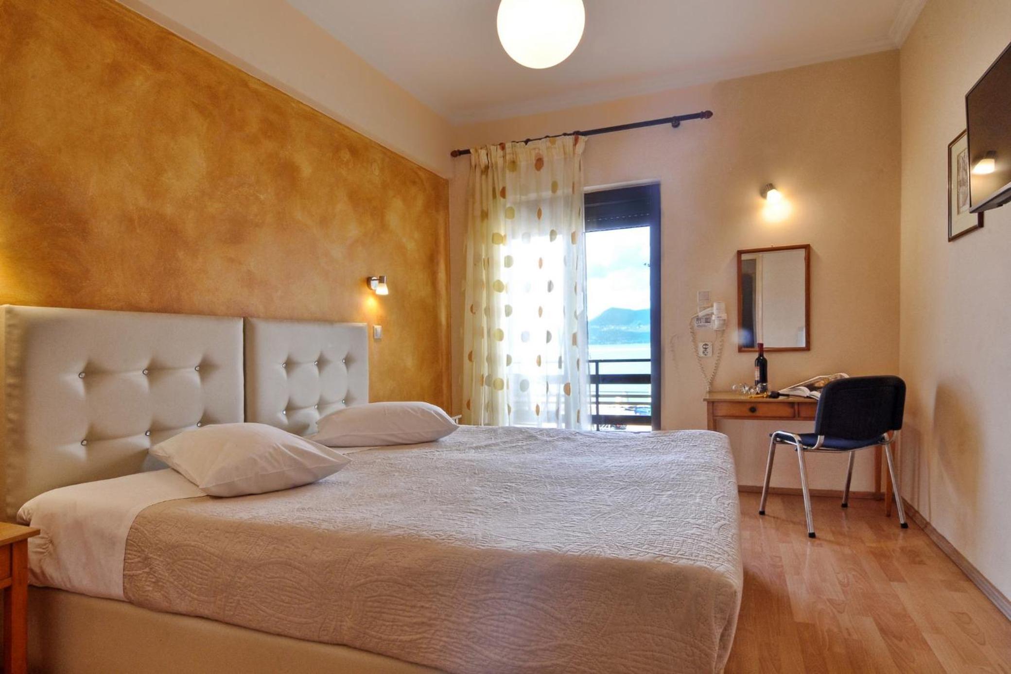 Double or Twin Room with Sea View
