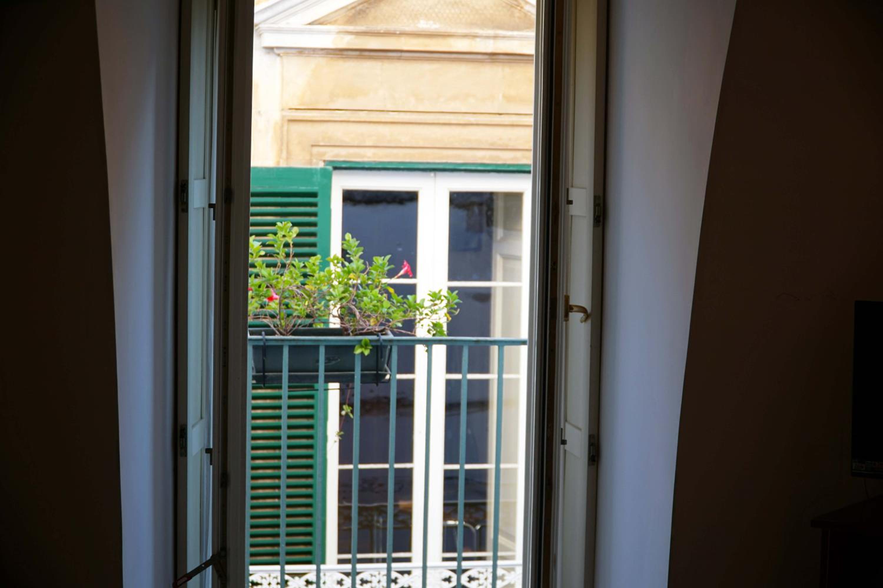 Classic Double Room - Photo 6