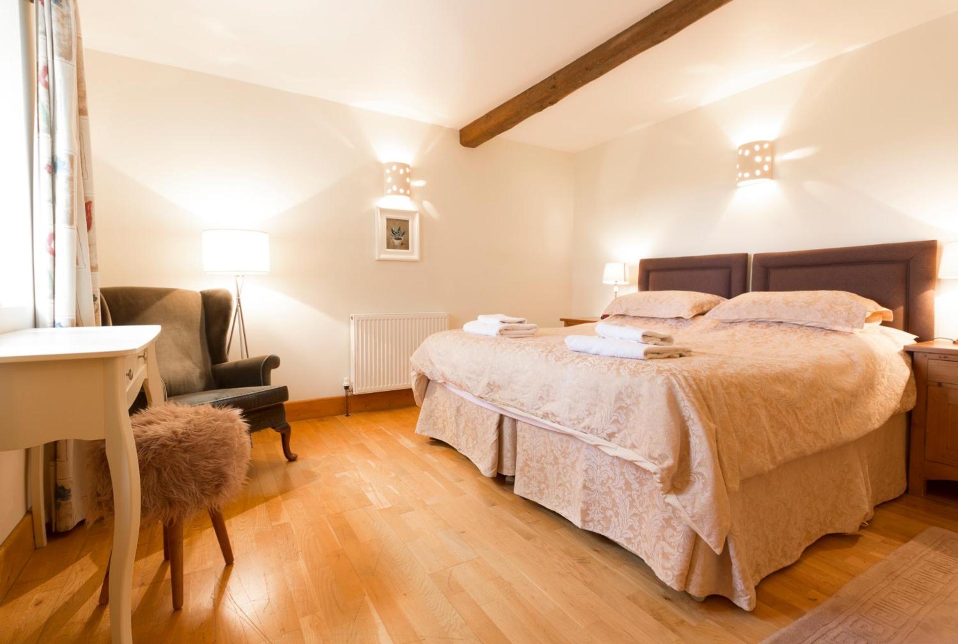 Apuldram Cottage photo 2