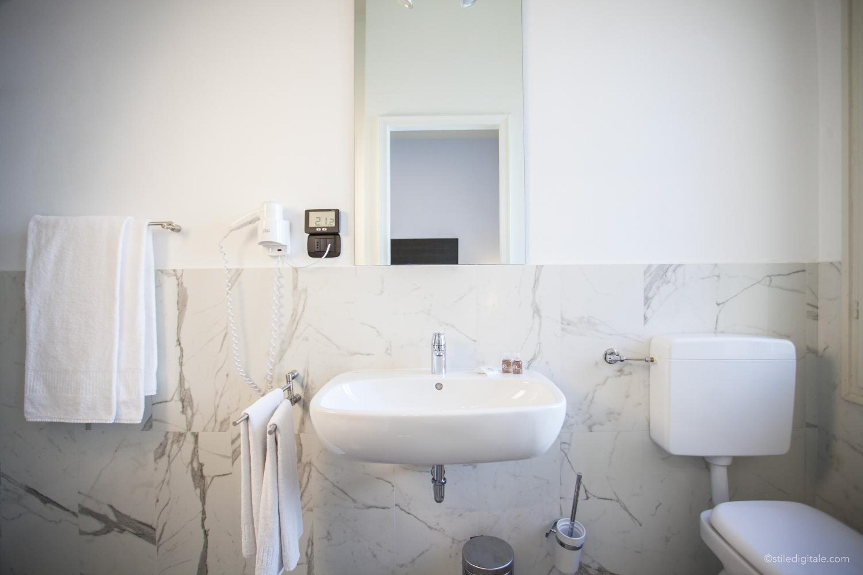 Single Room photo 2