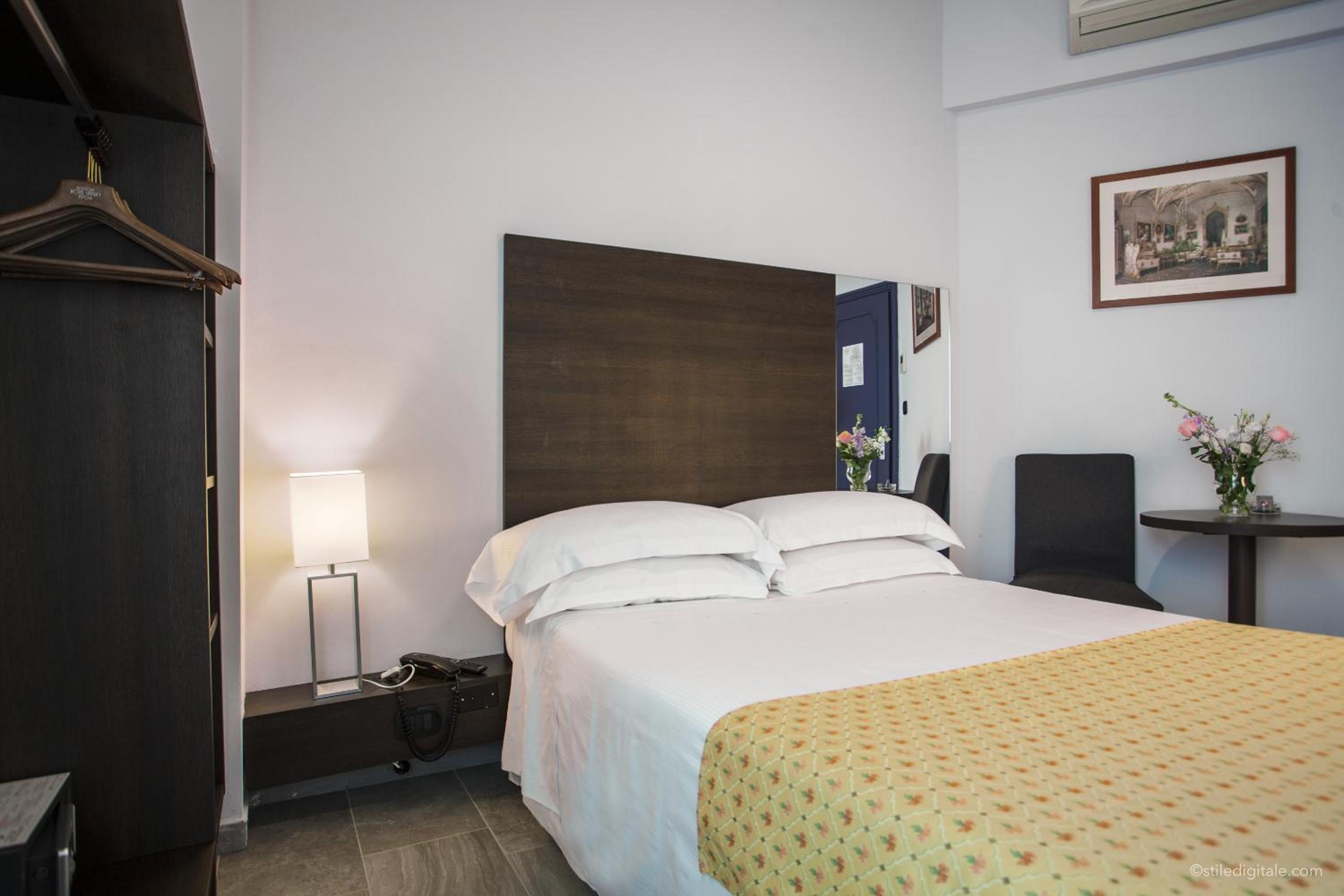 Economy Double Room photo 1