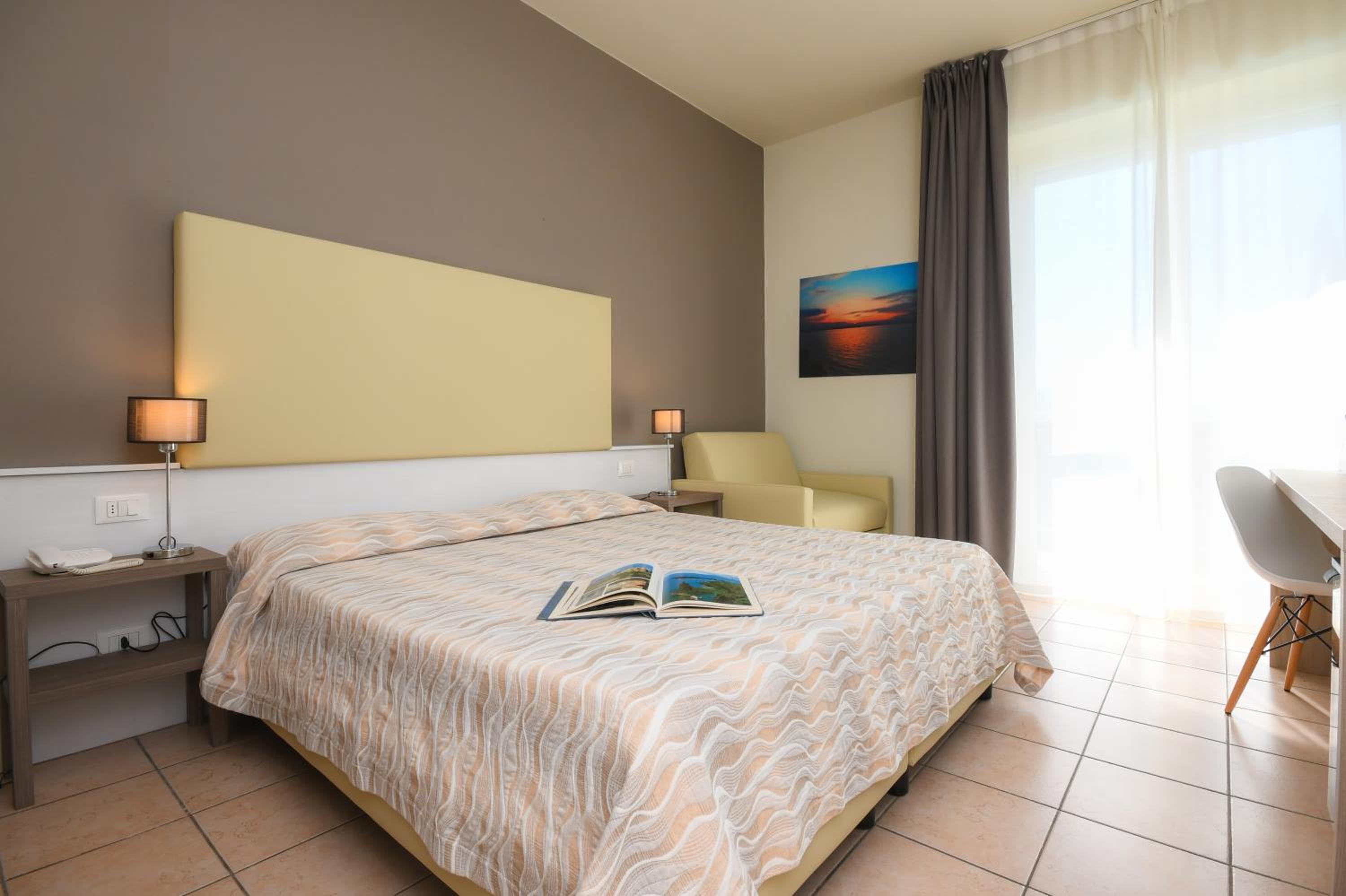 Triple Room with Balcony photo 3