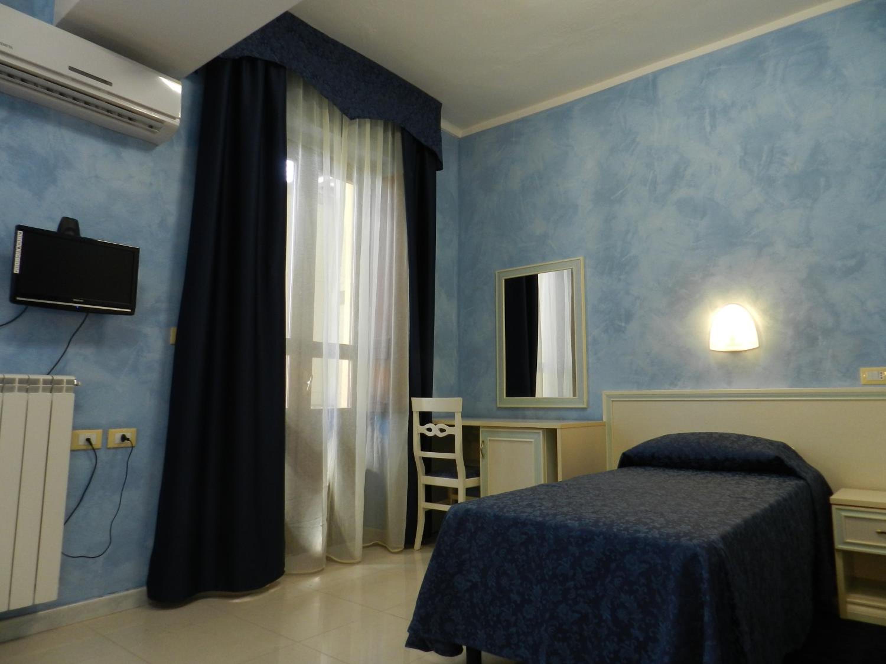 Quadruple Room photo 2