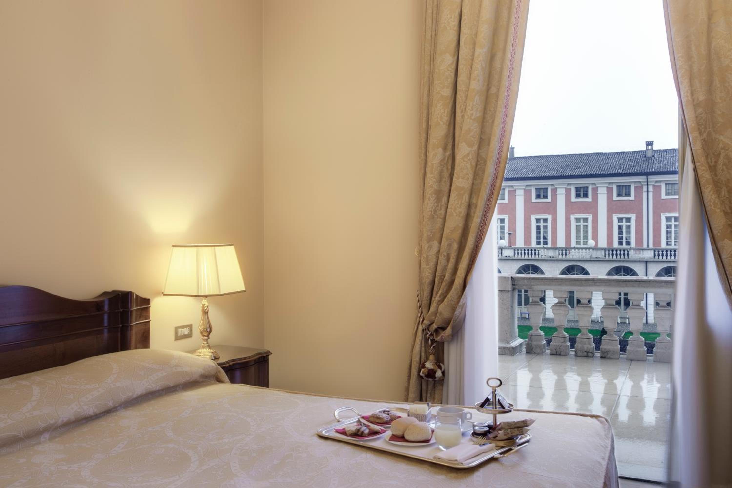 Deluxe Double Room - Photo 2