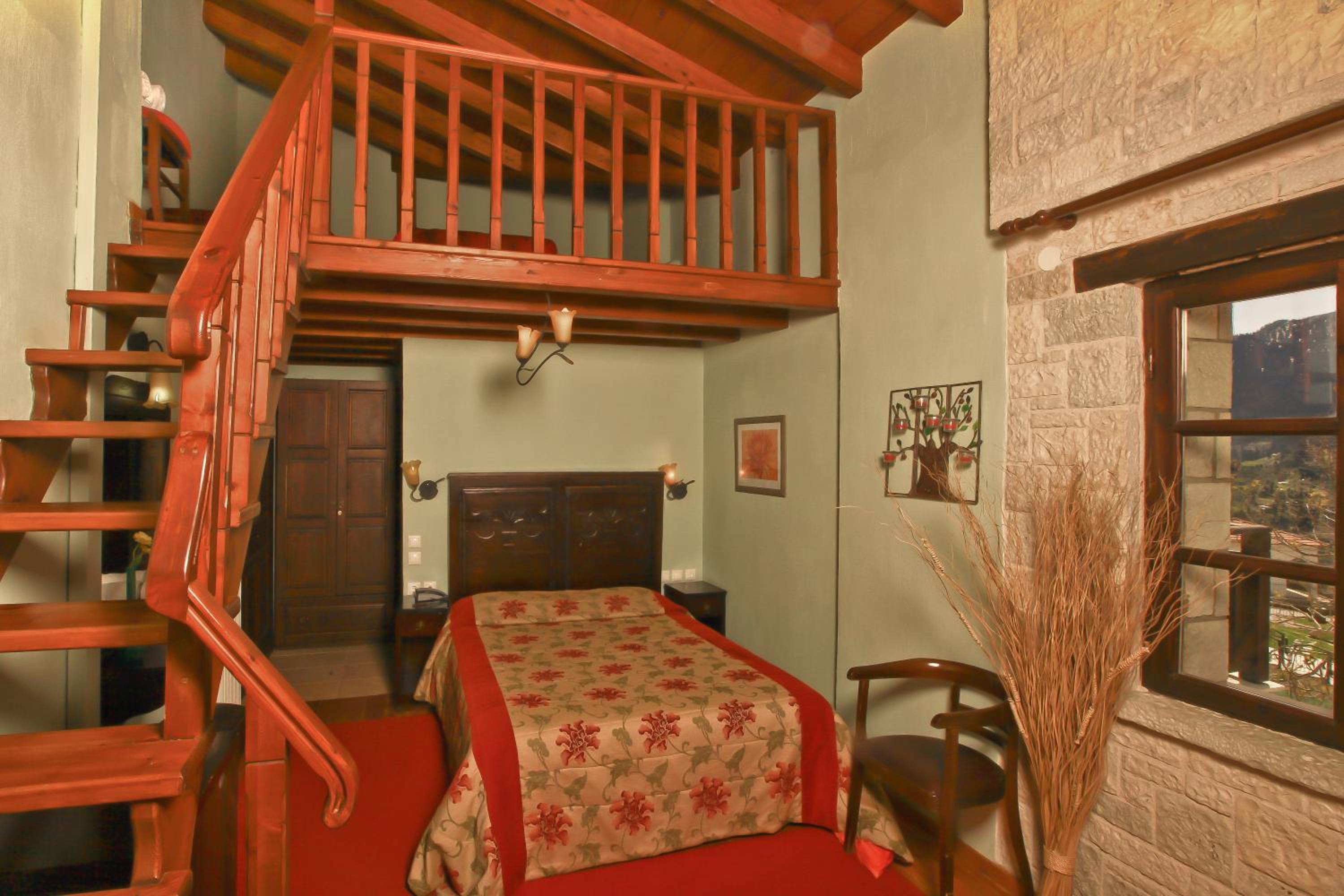 Quadruple Room with Fireplace - Photo 3