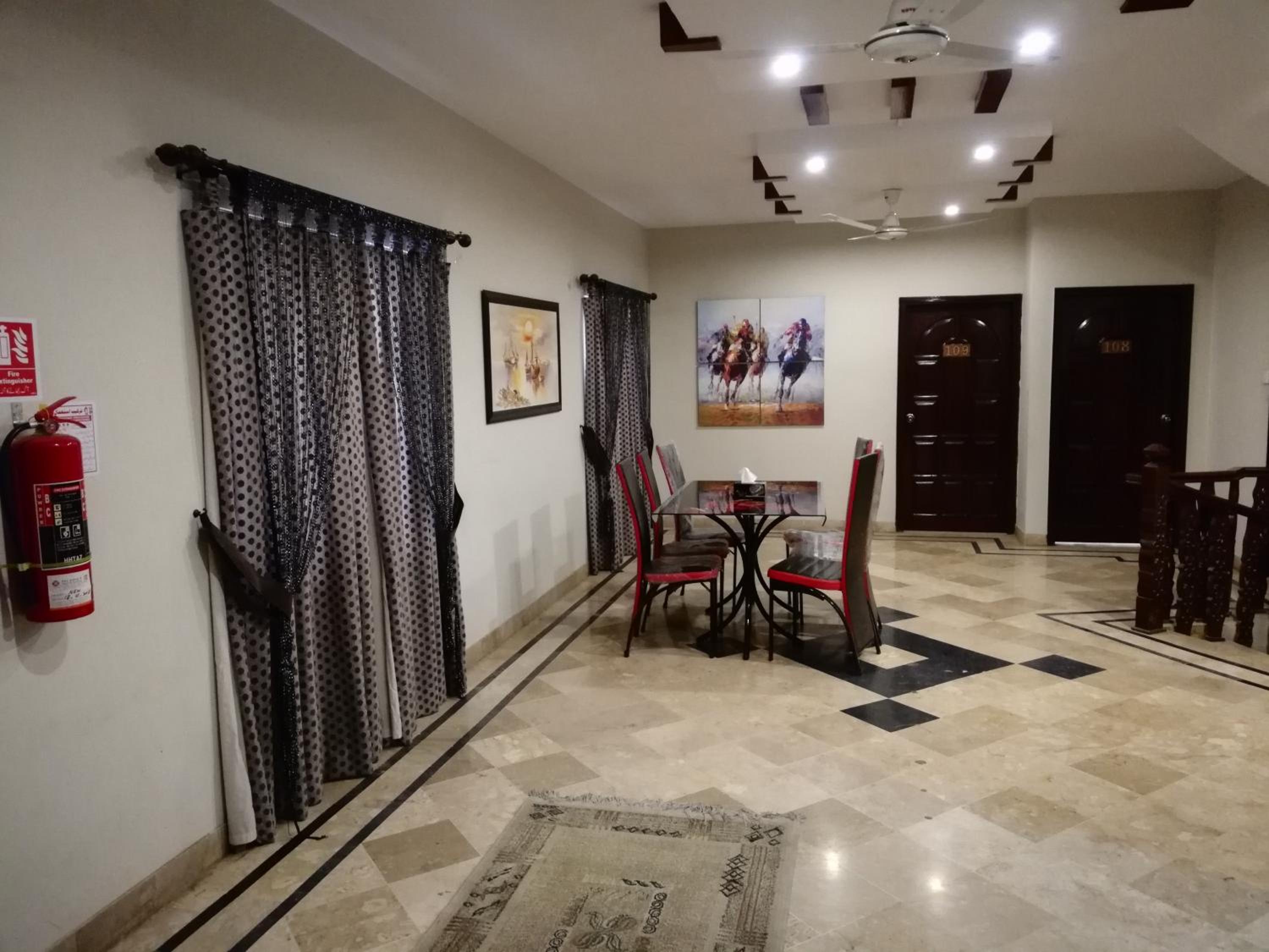 Deluxe Double or Twin Room with Balcony photo 3
