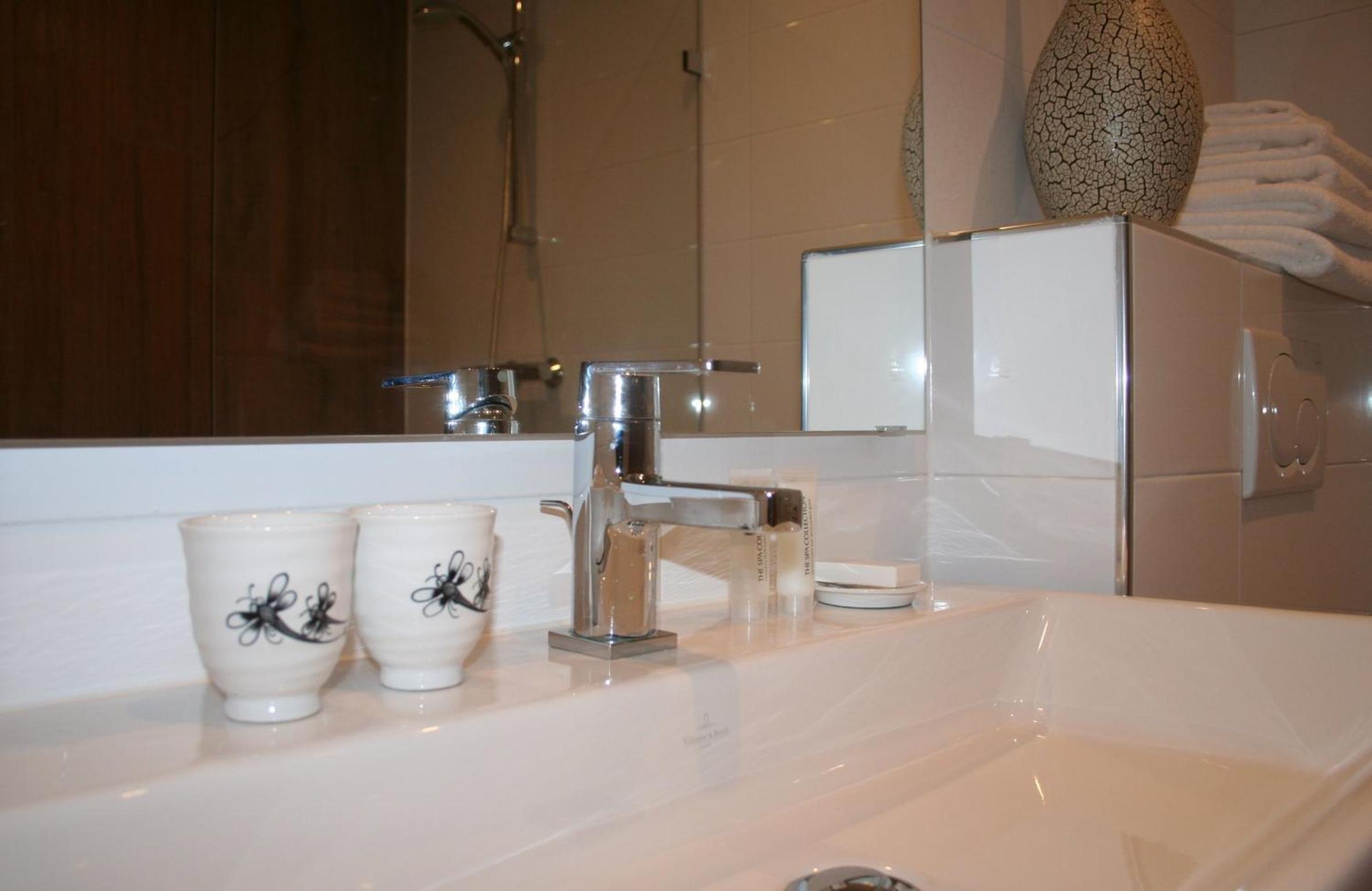 Double Room - Photo 7