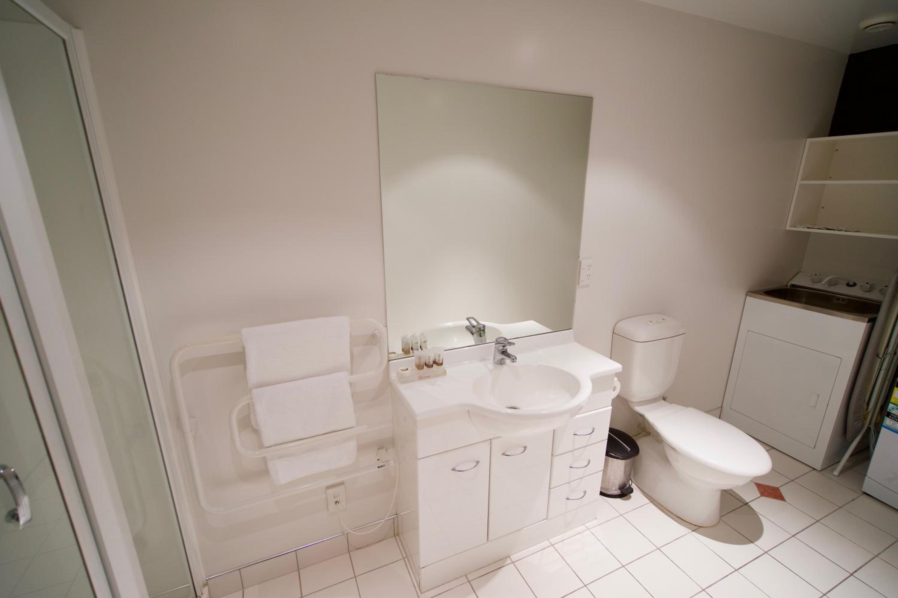 Two-Bedroom Apartment (Prepaid) - Photo 6