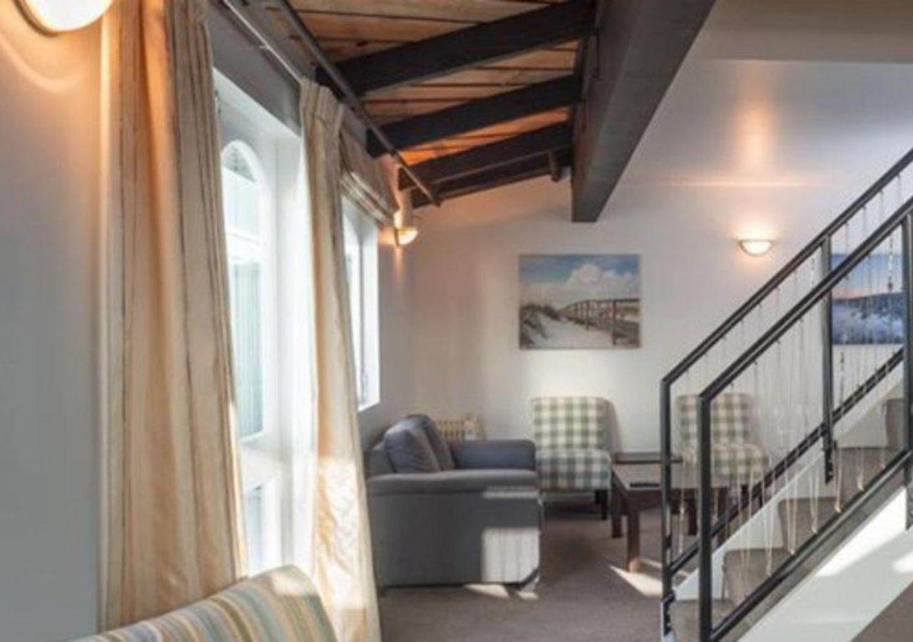 Three-Bedroom Apartment (Prepaid) - Photo 7