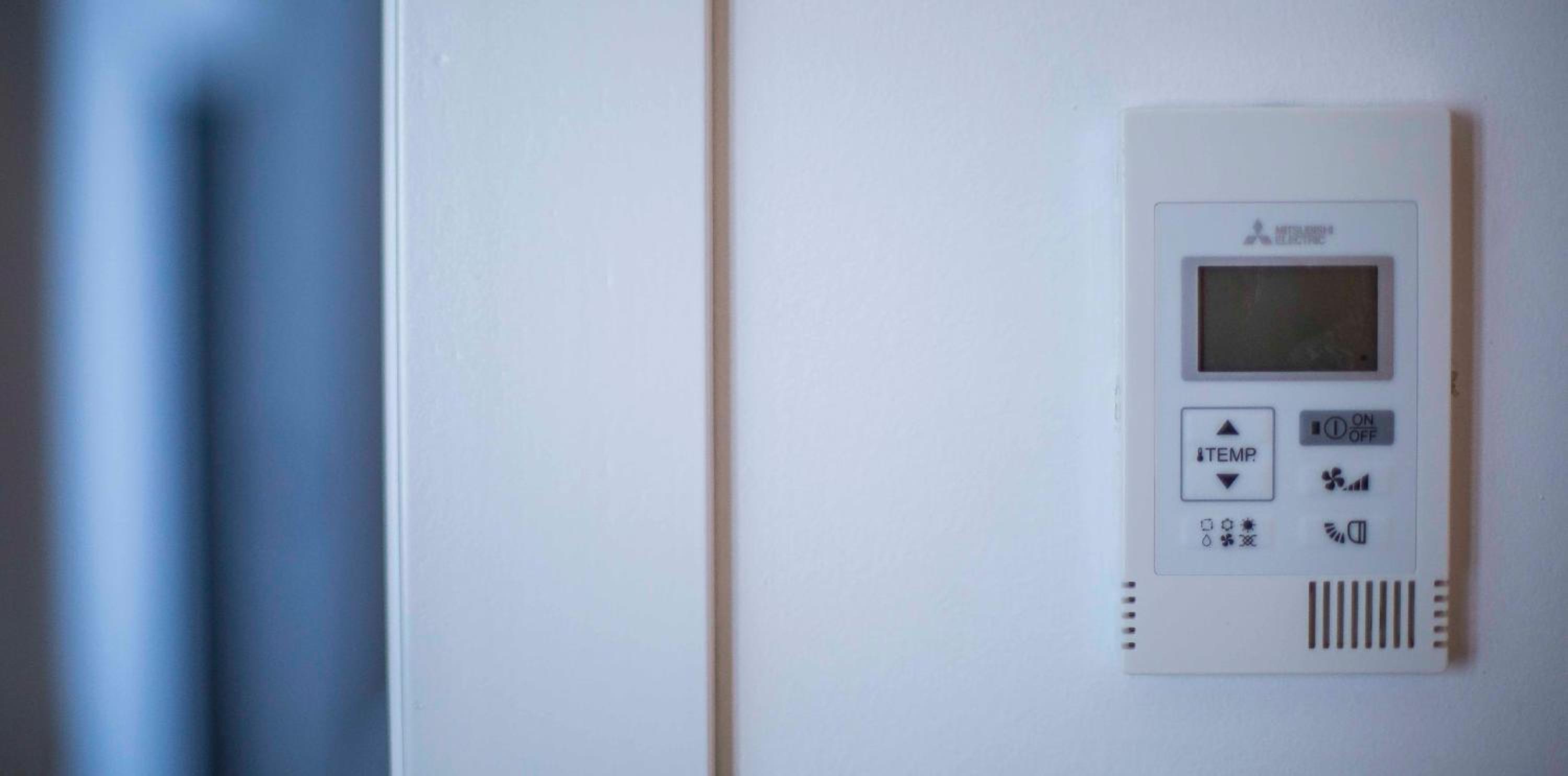 Twin Room with Private Bathroom - Photo 13