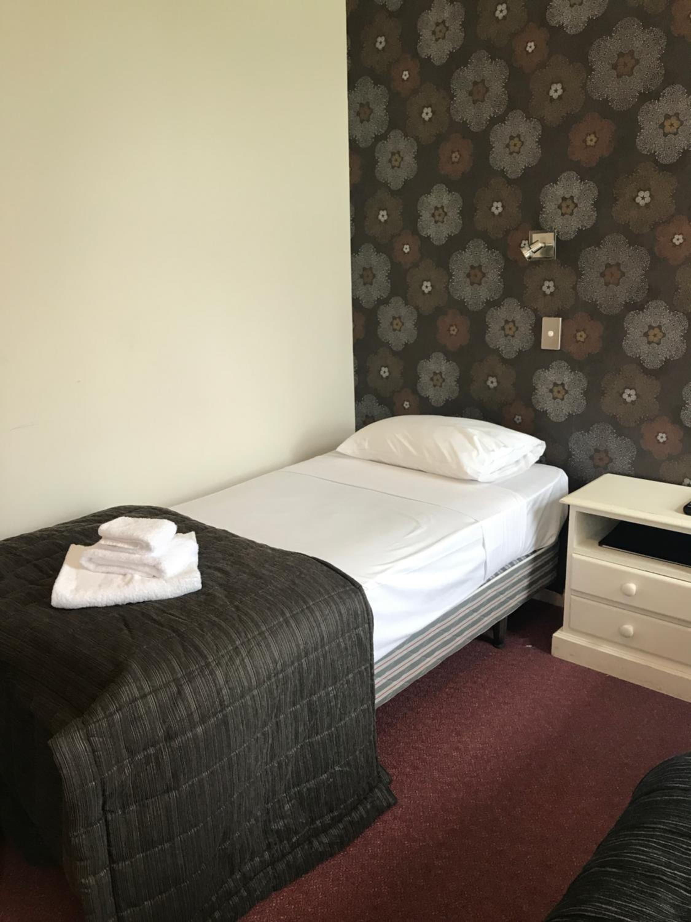 Comfort Triple Room with Shower photo 3