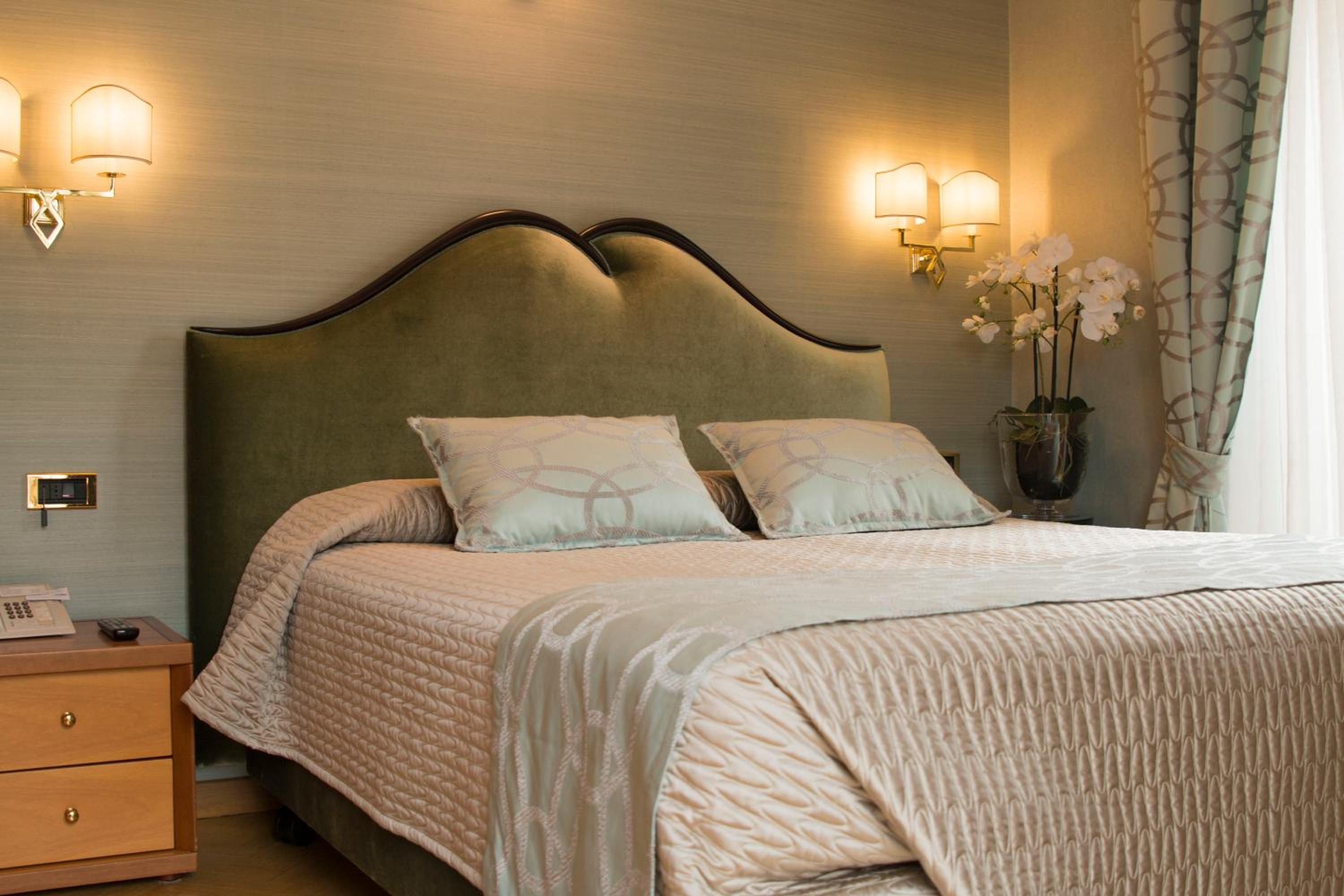 Double Room - Photo 7