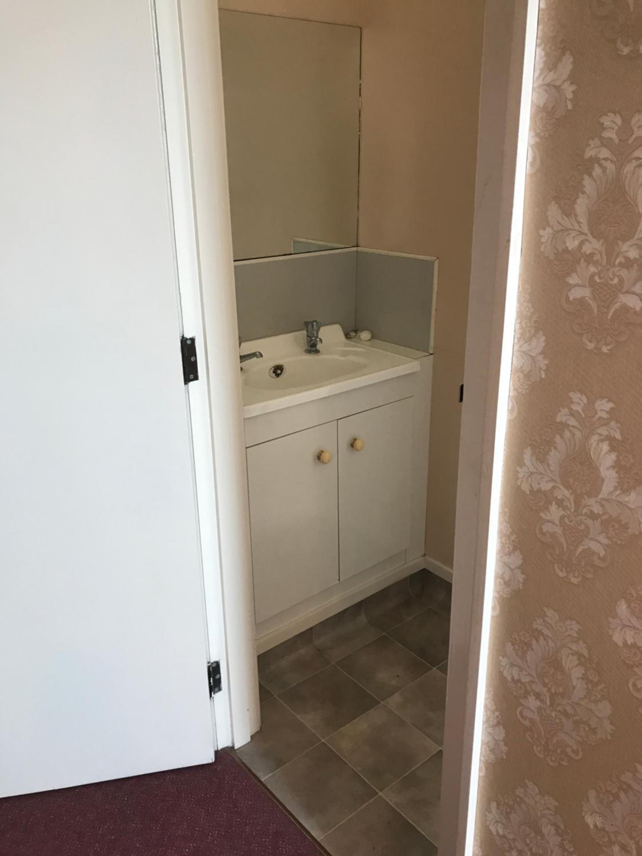 Standard Queen Room photo 3