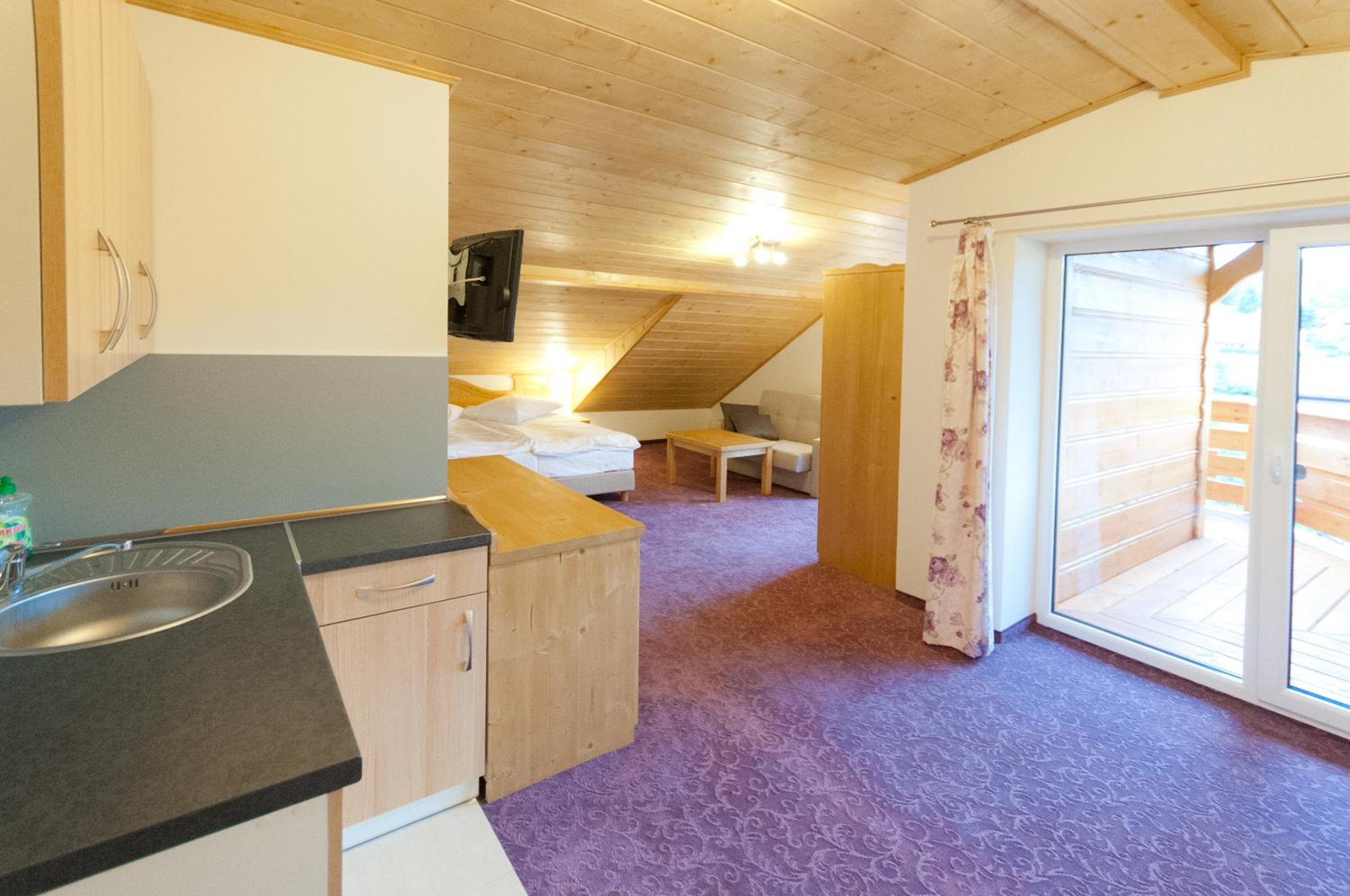 Triple Room - Photo 9