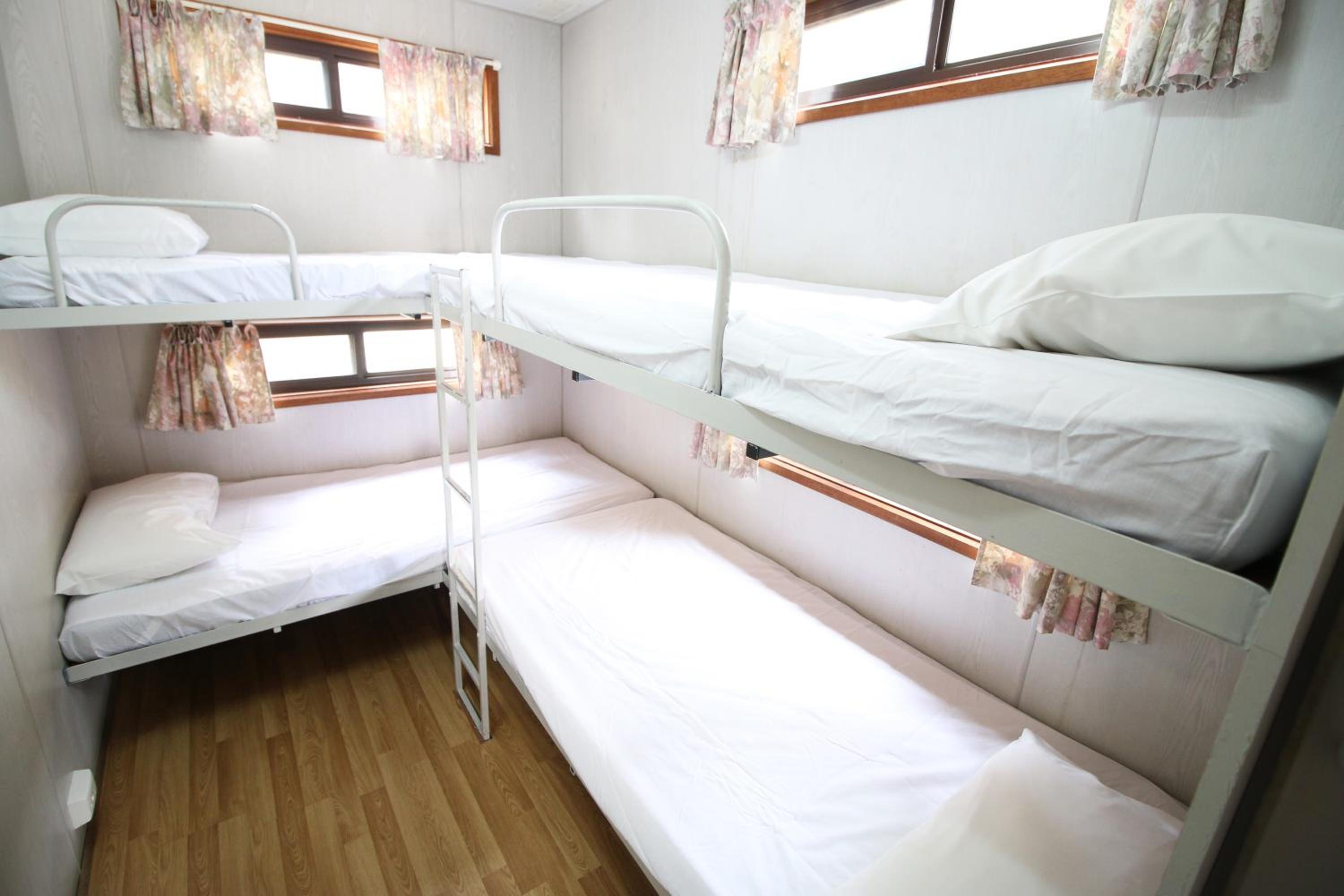 Standard Two-Bedroom Chalet photo 3