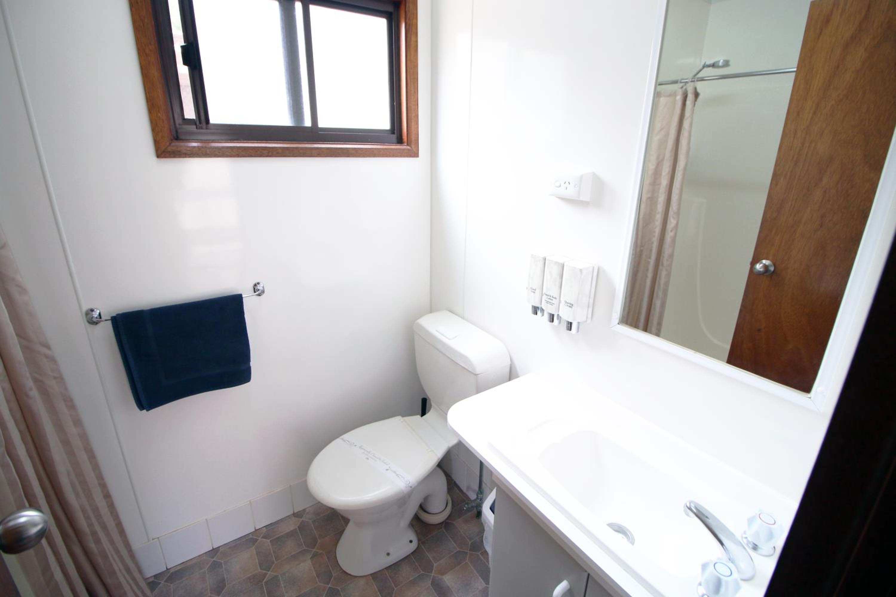 Standard Two-Bedroom Chalet photo 2