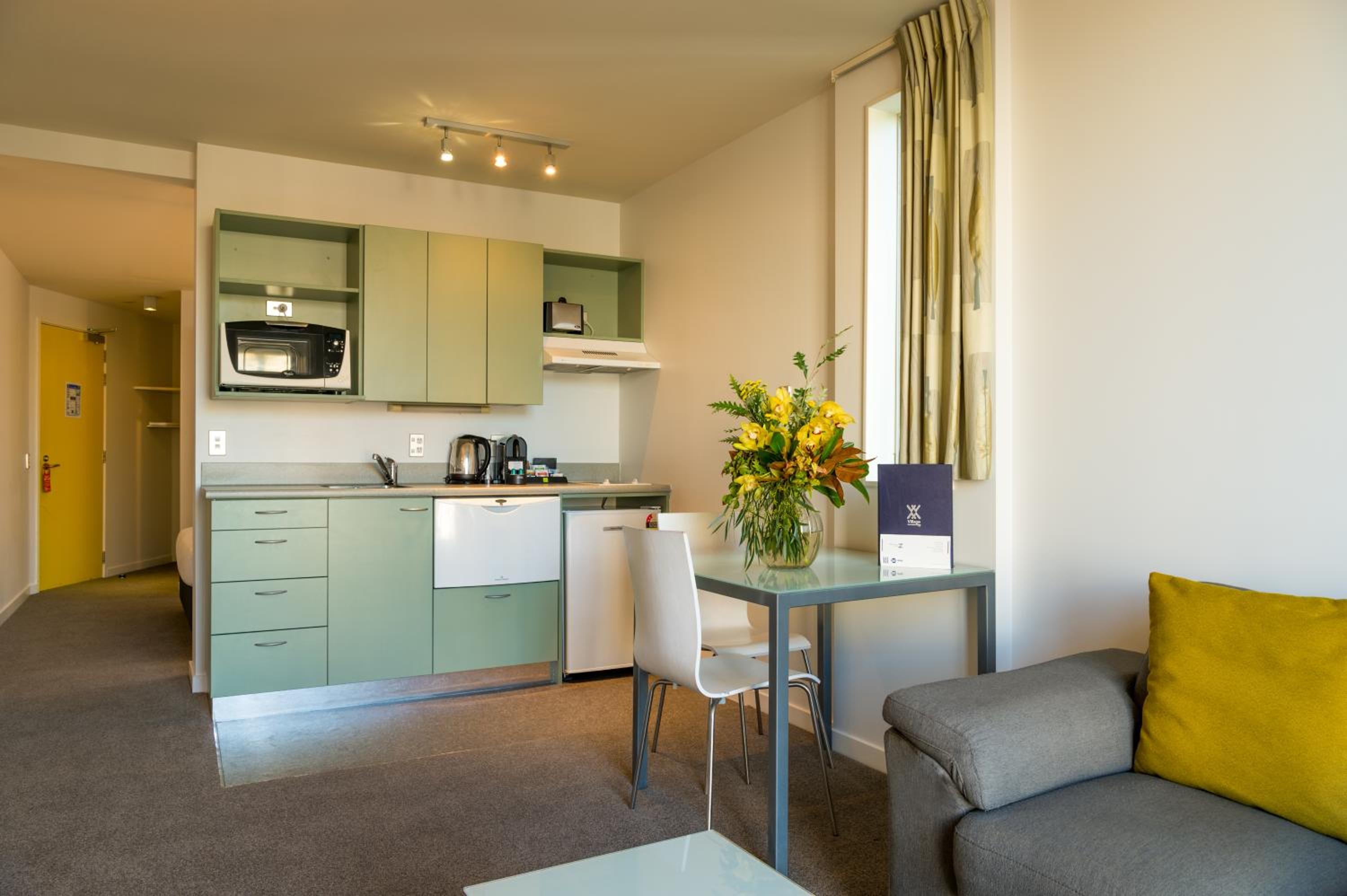Queen One-Bedroom Apartment