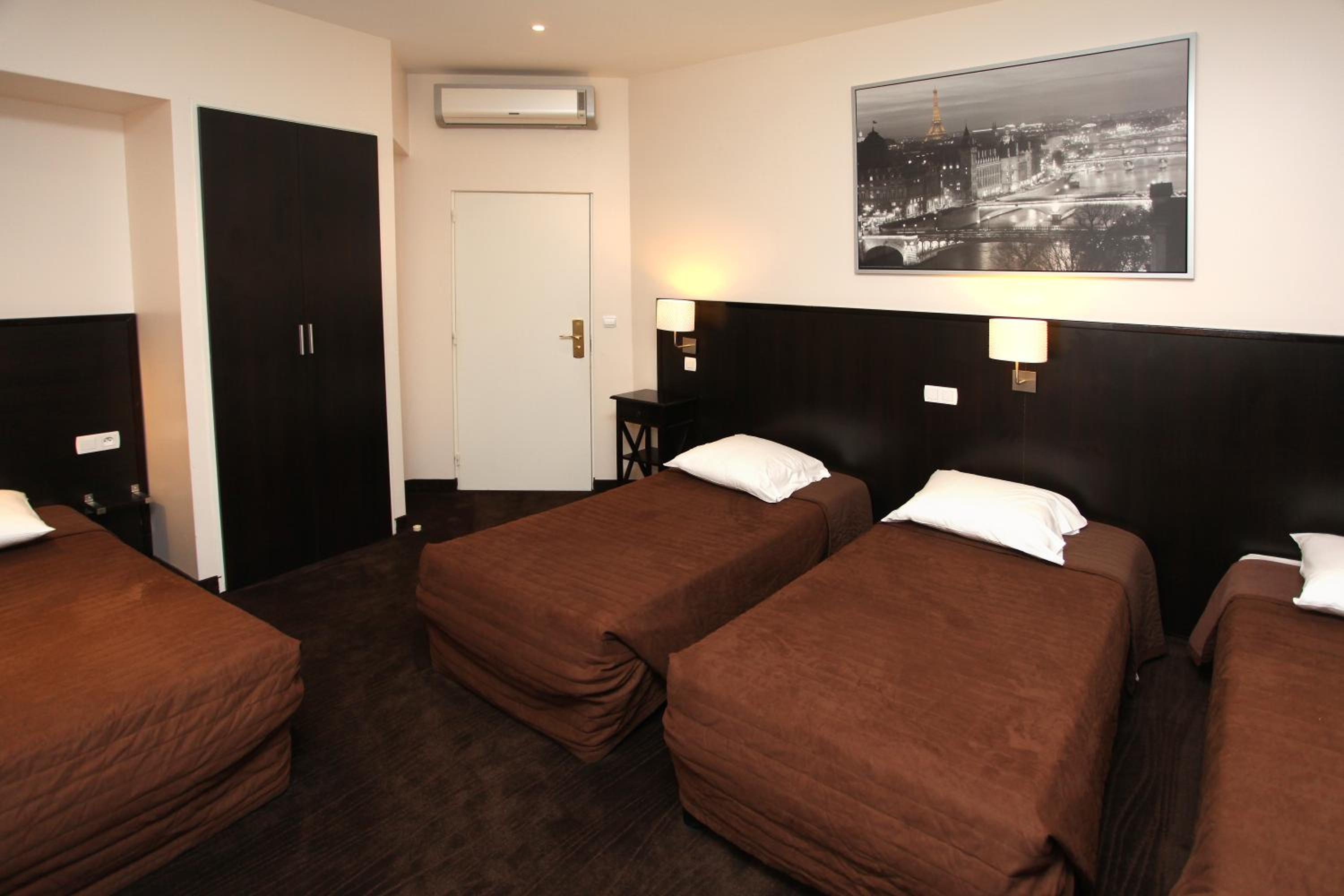 Quadruple Room - Photo 4