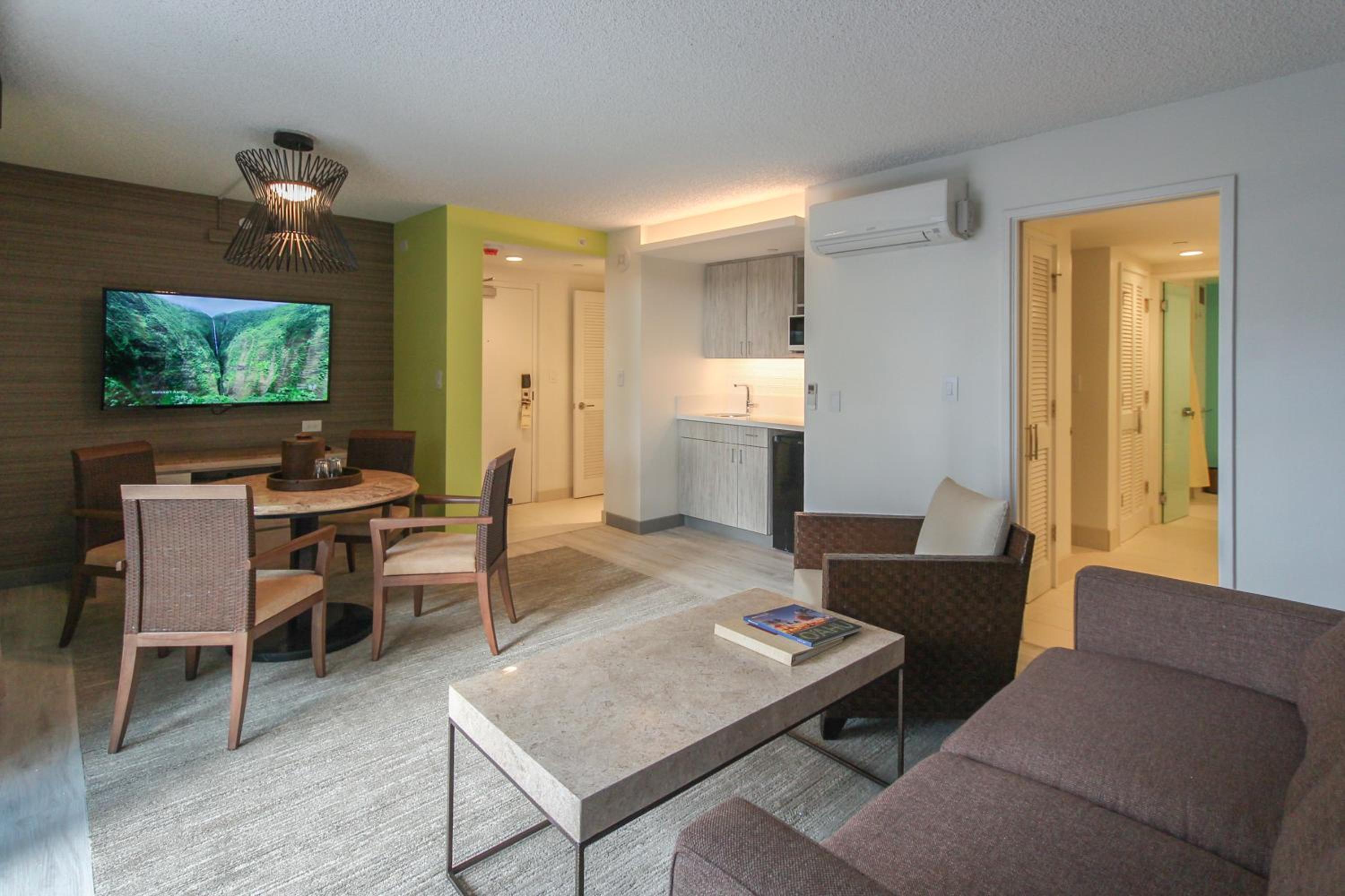Classic 1-Bedroom Suite